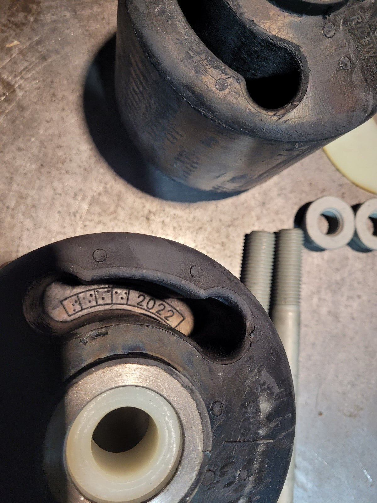 6040098 RIDEWELL SUSPENSION BUSHING KIT