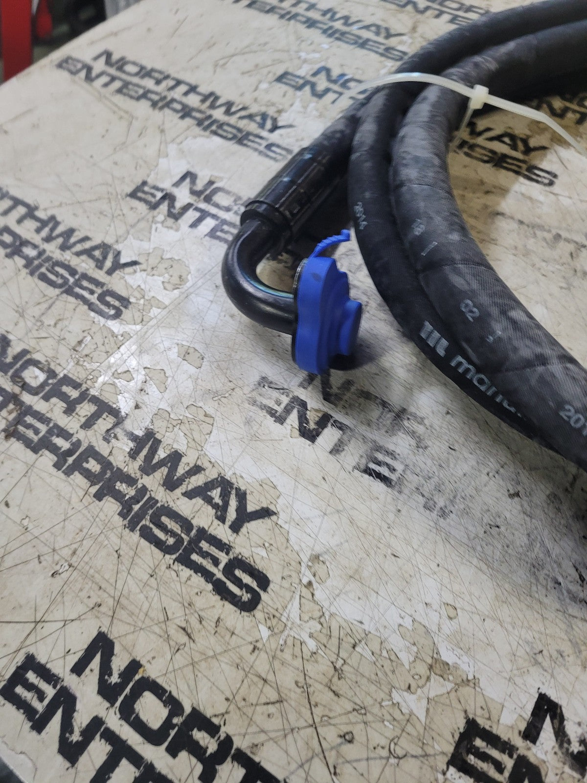 VOE11196245 11196245 VOLVO HOSE ASSEMBLY