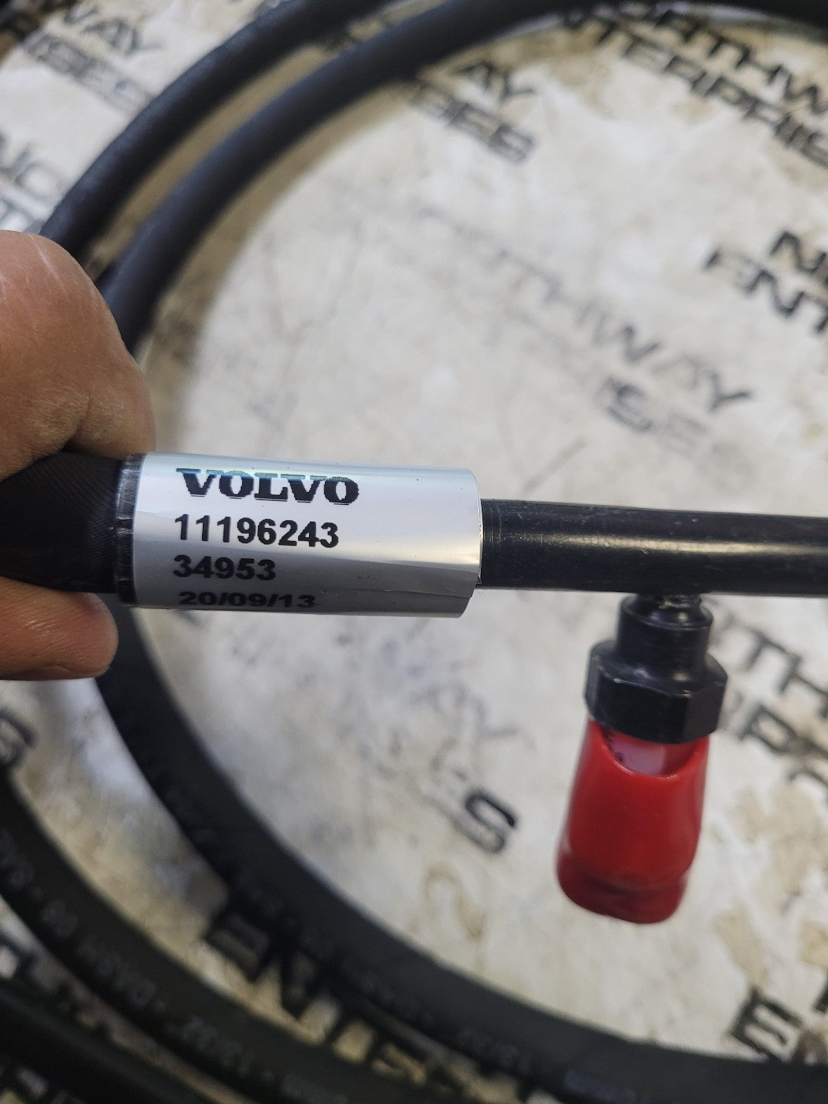 VOE11196243 11196243 VOLVO HOSE ASSEMBLY