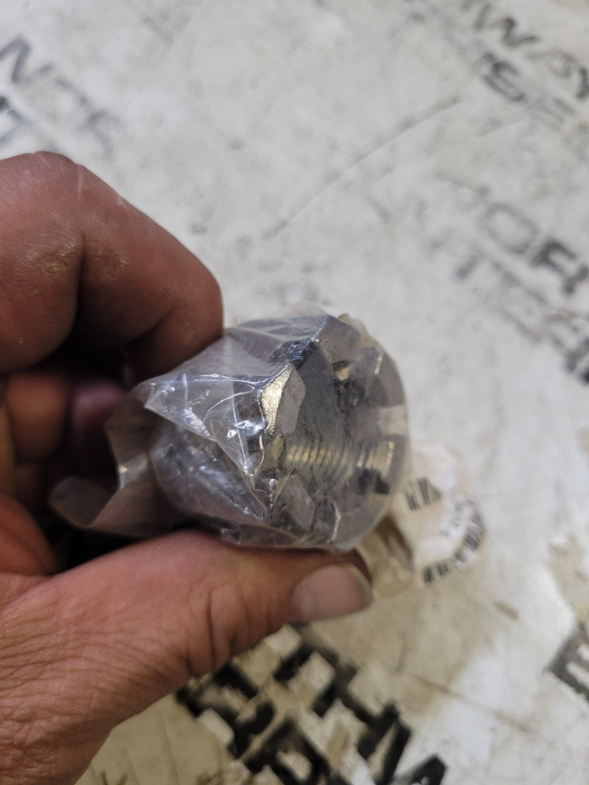 Kenworth L14MN4 Nut-Ball Stud