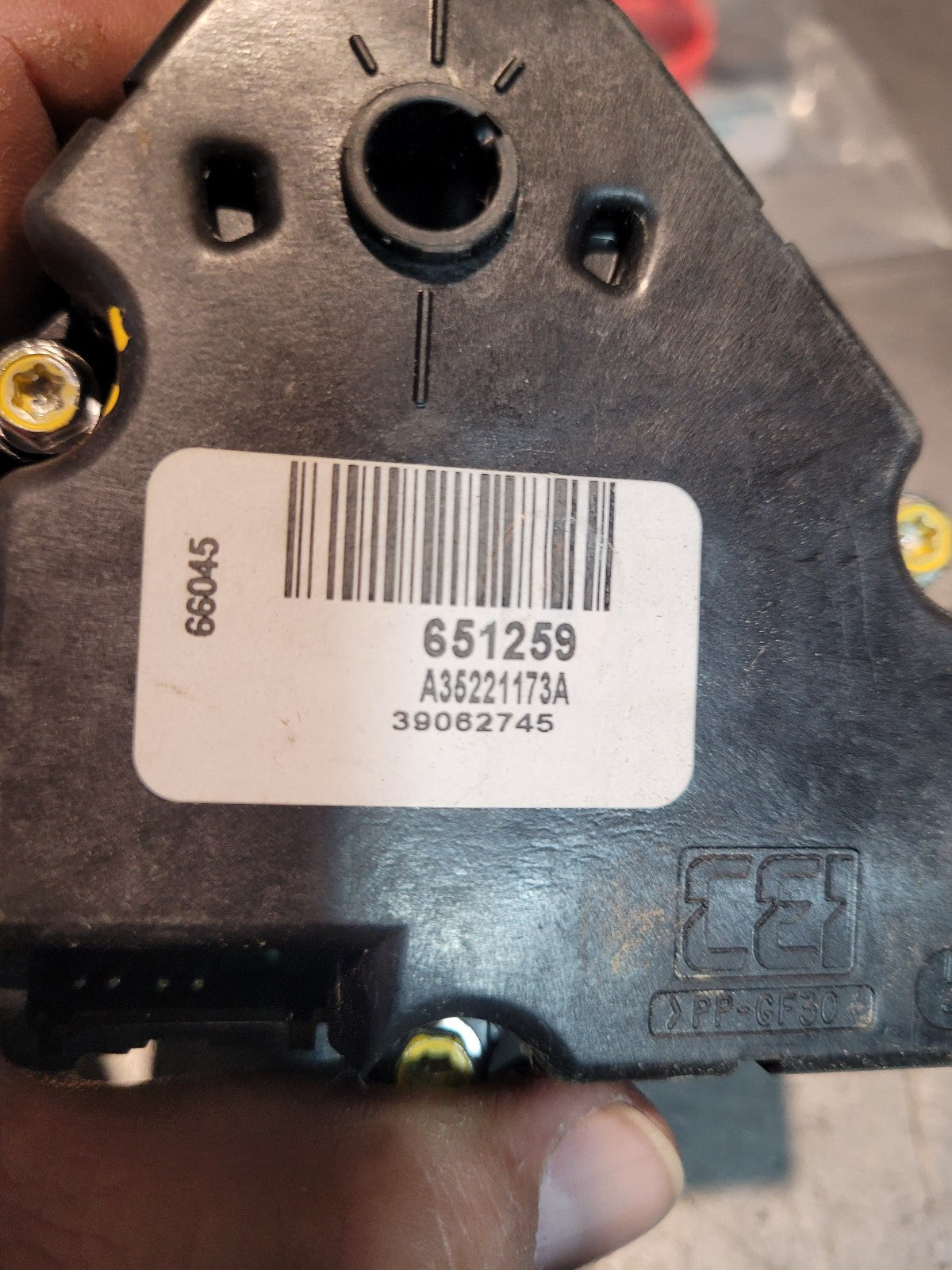 NEW PACCAR SR2000022 WATER VALVE