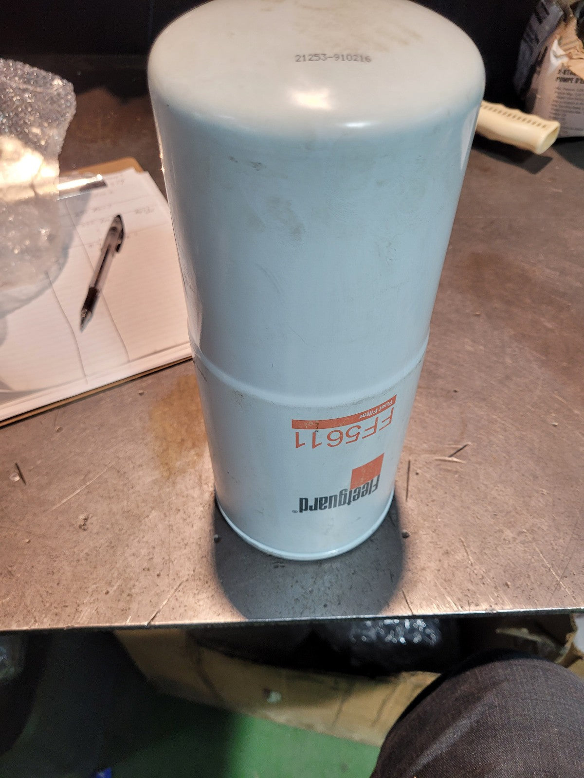 FF5611 Fleetguard Fuel Filter cross: P553500 600-319-3520, Wix 533948