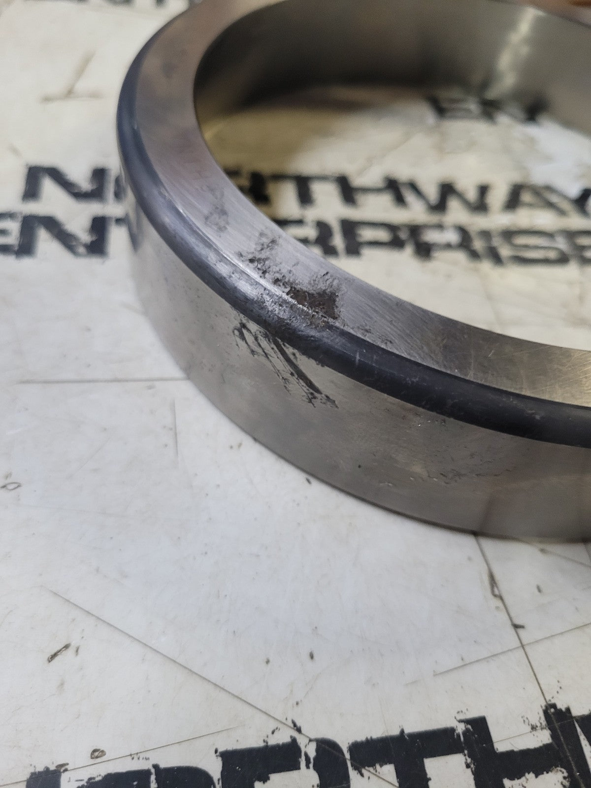 SET 414 SKF BEARING AND RACE