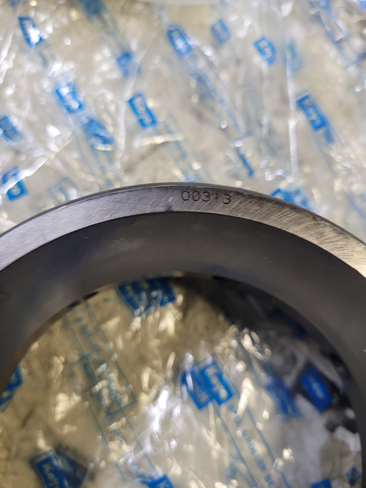 Fuller 5556503BOX Auxiliary Transmission Main Shaft Bearing Tapered Roller