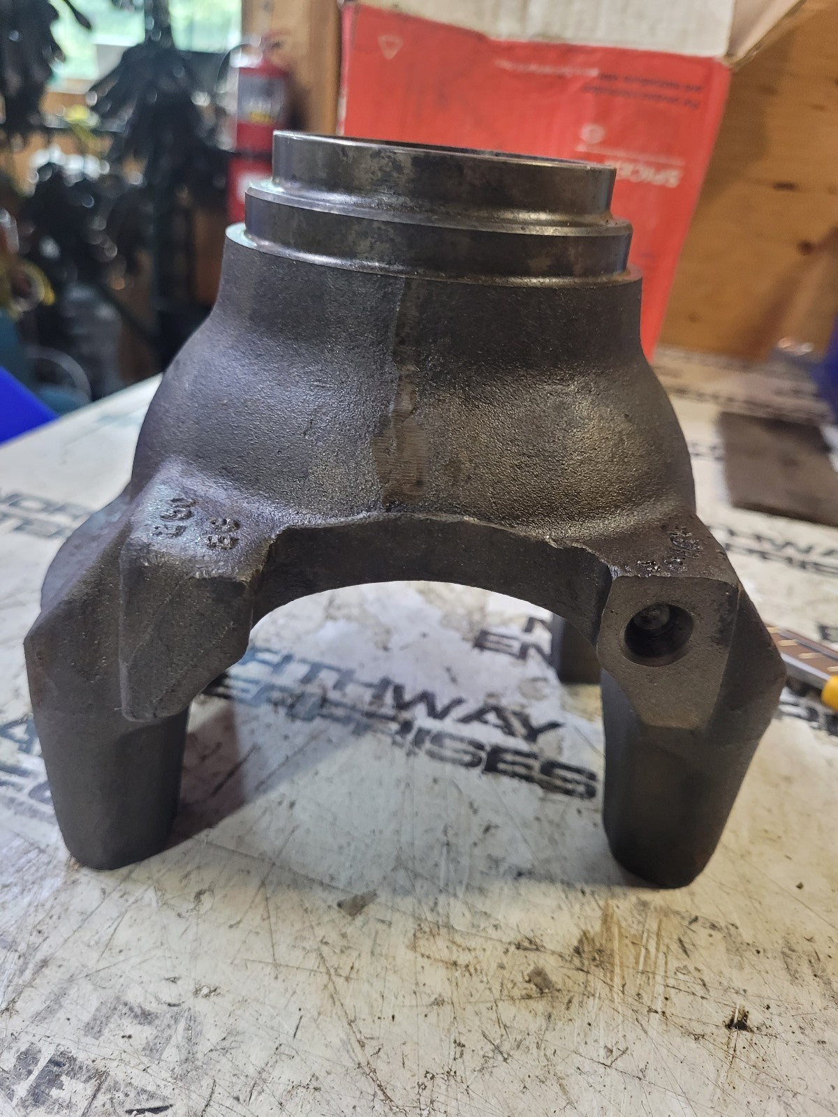 Spicer End Yoke 250-4-21-1 SPL250 Series, Steel, 46 Spline