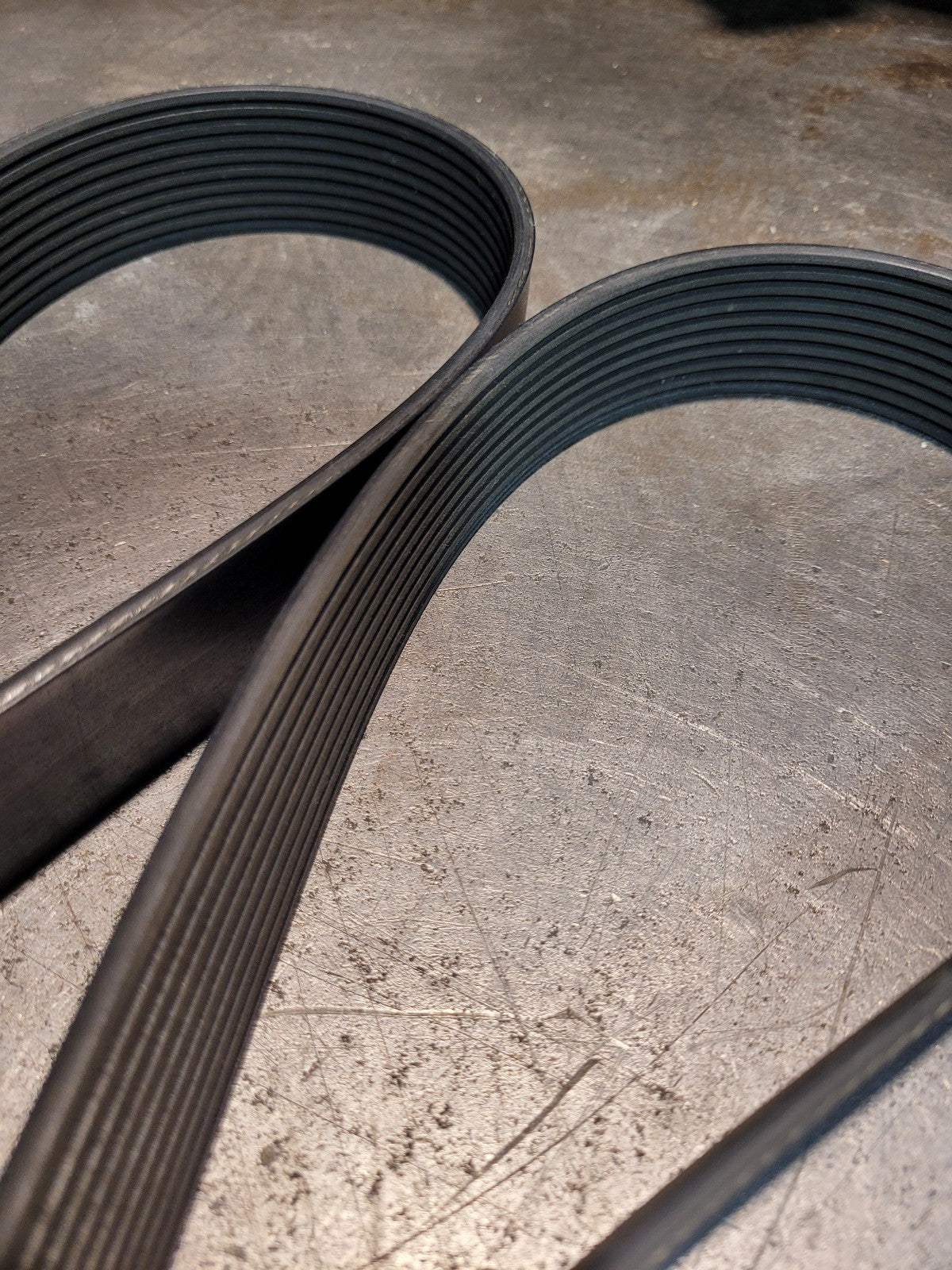 01-32731-635 ALLIANCE BELT PETERBILT