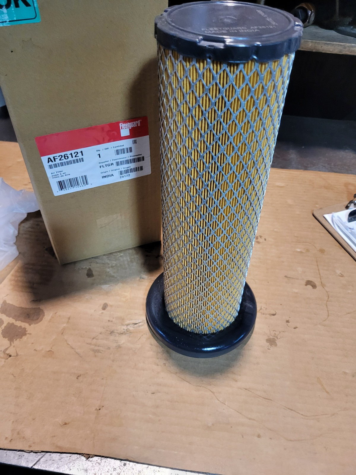 AF26121 FLEETGUARD AIR FILTER CROSS RS5750 SA16514