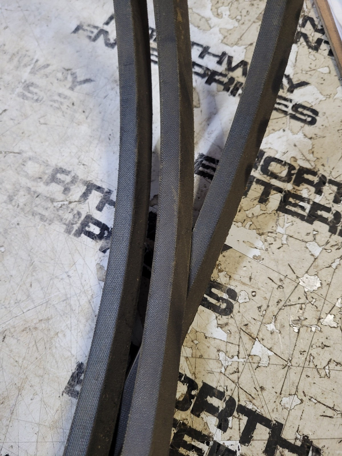 B151 V-belt 5/8 x 154in Vbelt UNIMATCH B151-(5L1540)