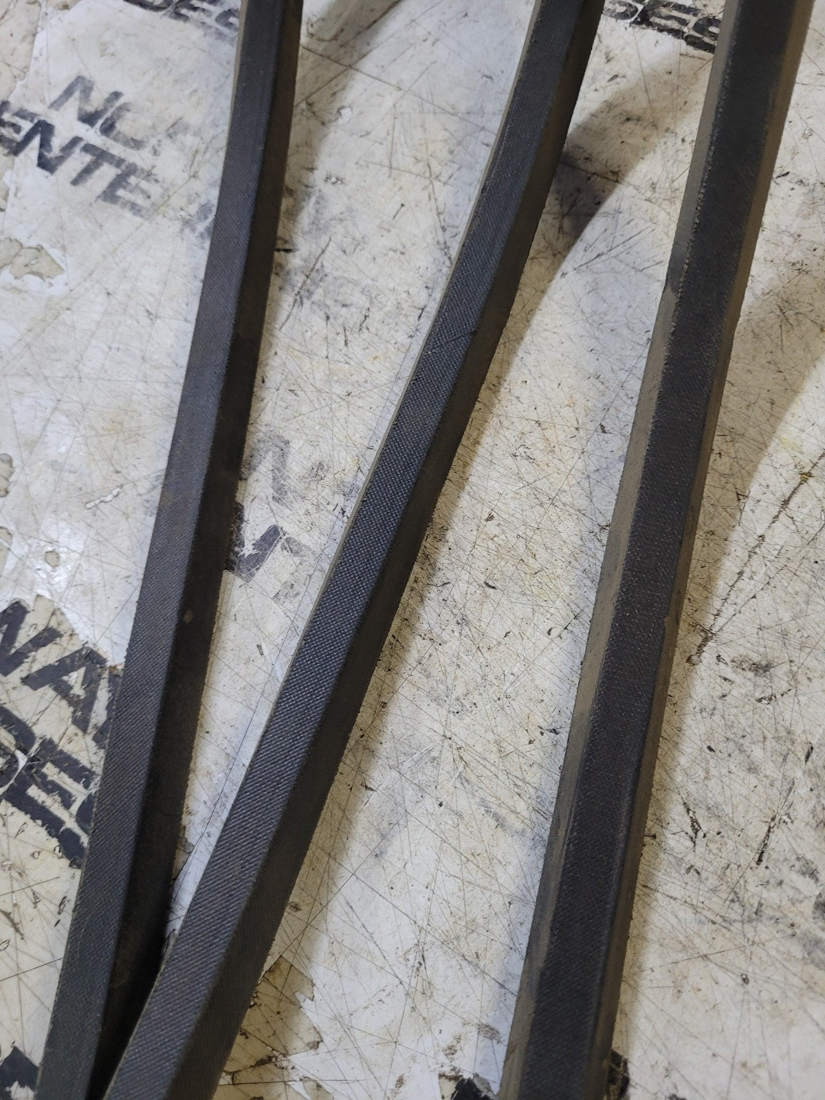 B173 5/8 x 176in V-Belt UNIMATCH B173-(5L1760)
