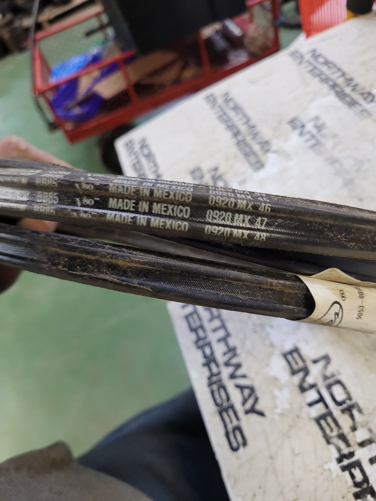 BB85 GATES BELT Hexagonal V-belt 21/32 x 89.6in Vbelt