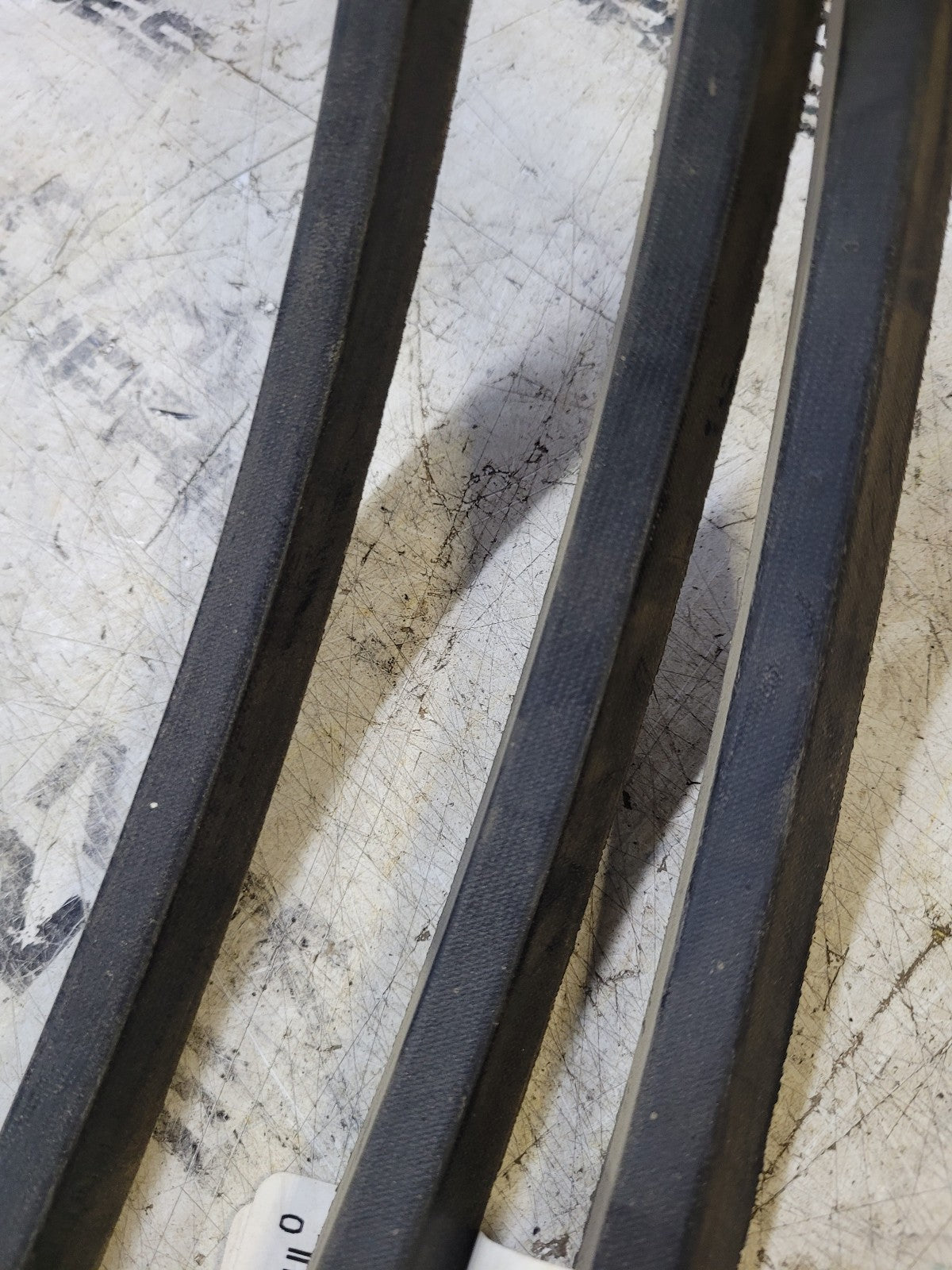 B104 GATES BELT B104 21/32" W X 107" OC X 13/32" THICK V80 V BELT