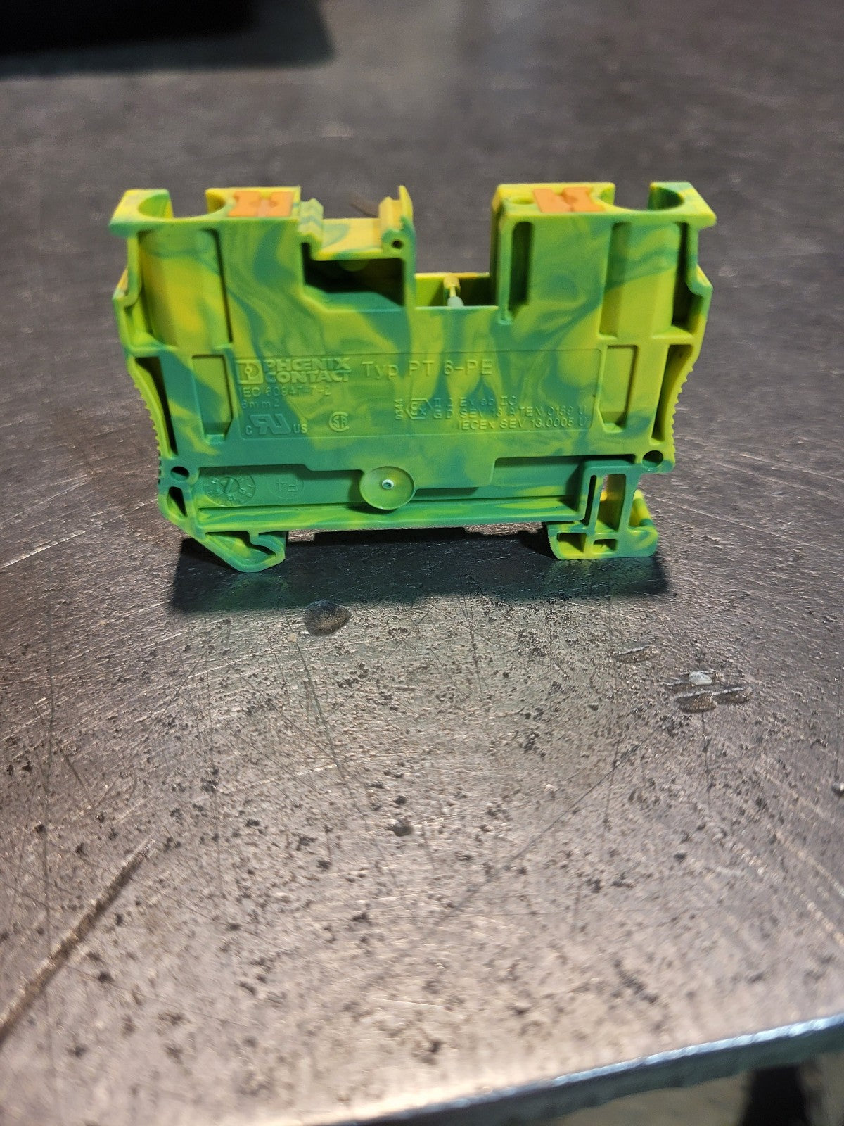 PHOENIX CONTACT PT 6-PE / PT6PE (NEW IN BOX)