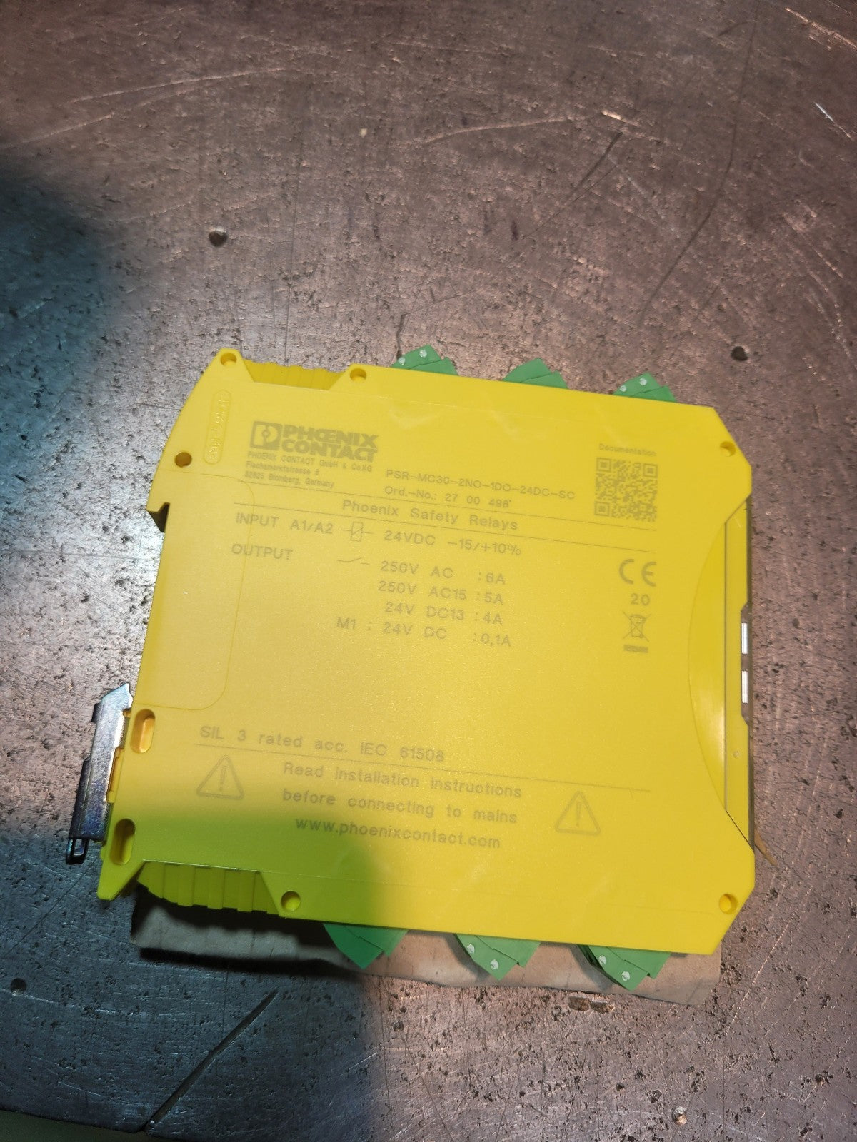 LJ30179 PSR-MC30 Phoenix Contact PSR-MC30-2NO-1DO-24DC-SC Safety Relay