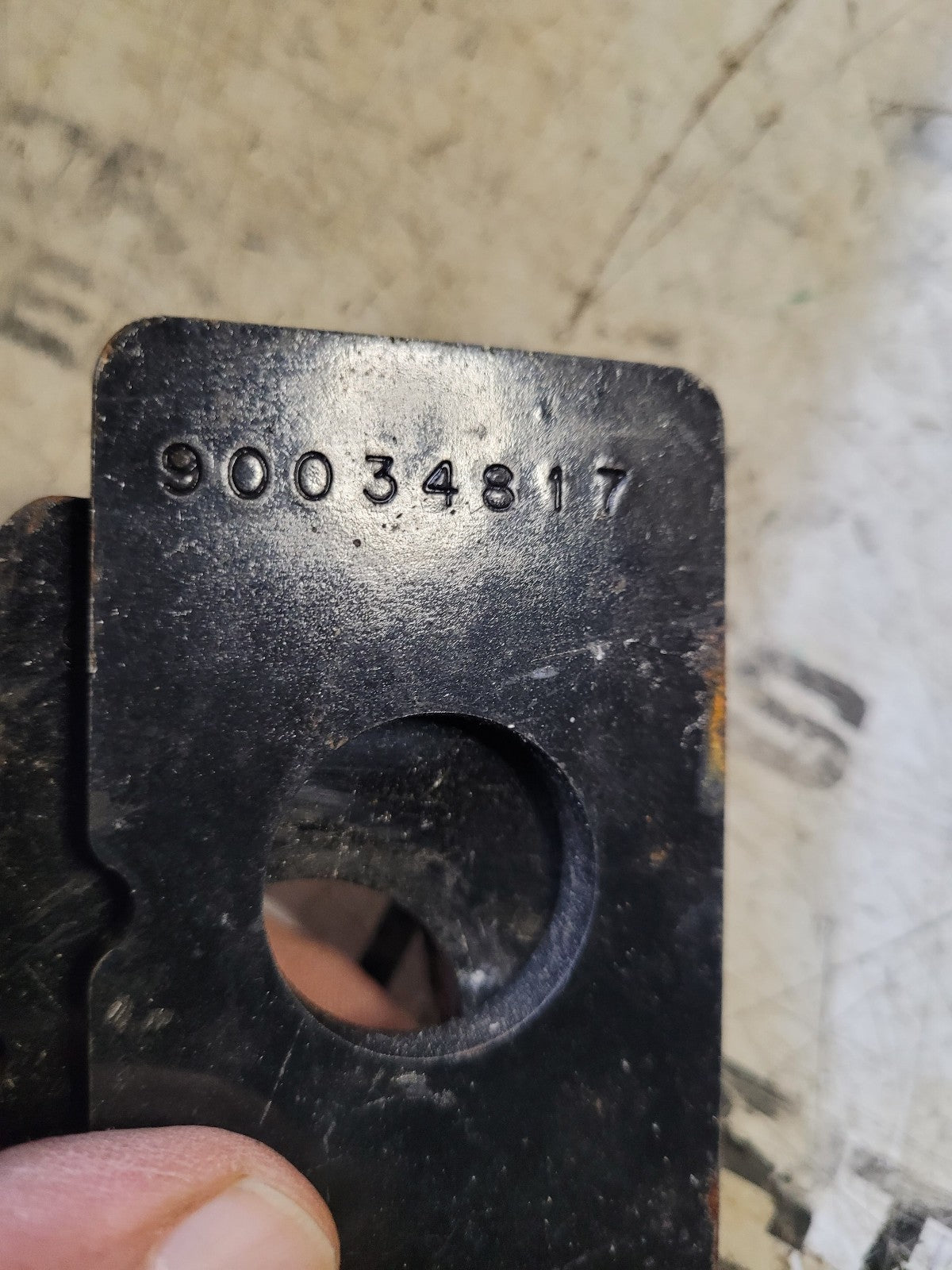 SET OF 2 PLATES - SAF-HOLLAND 90034817 PLATE,PINION-2,7,12DEGREES-PAINTED