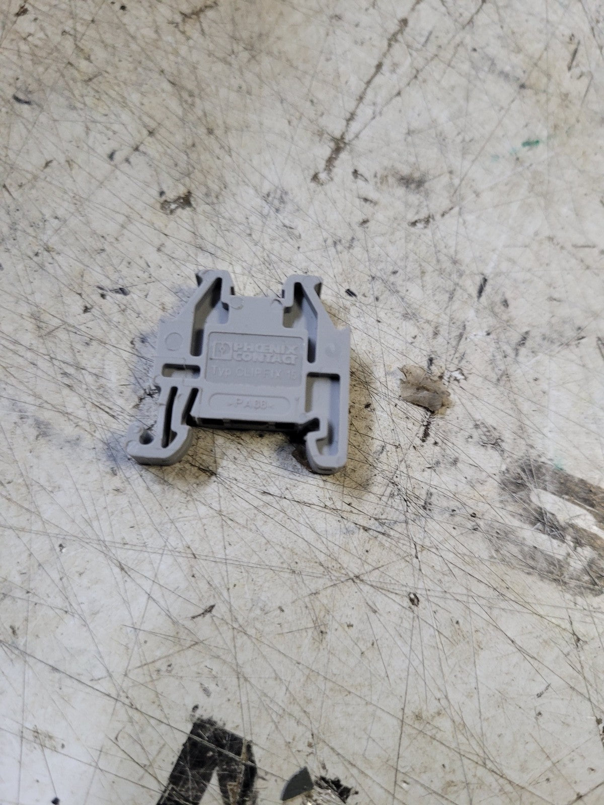 1 BAG OF 257PC -  3022263 – Connector End Bracket, Rail Type For CLIPLINE Series
