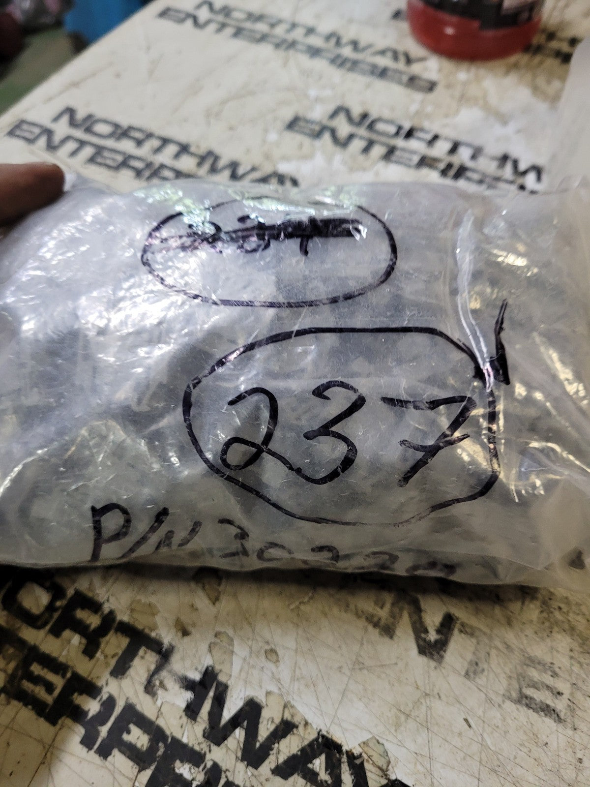 1 BAG OF 237PC -  3022263 – Connector End Bracket, Rail Type For CLIPLINE Series