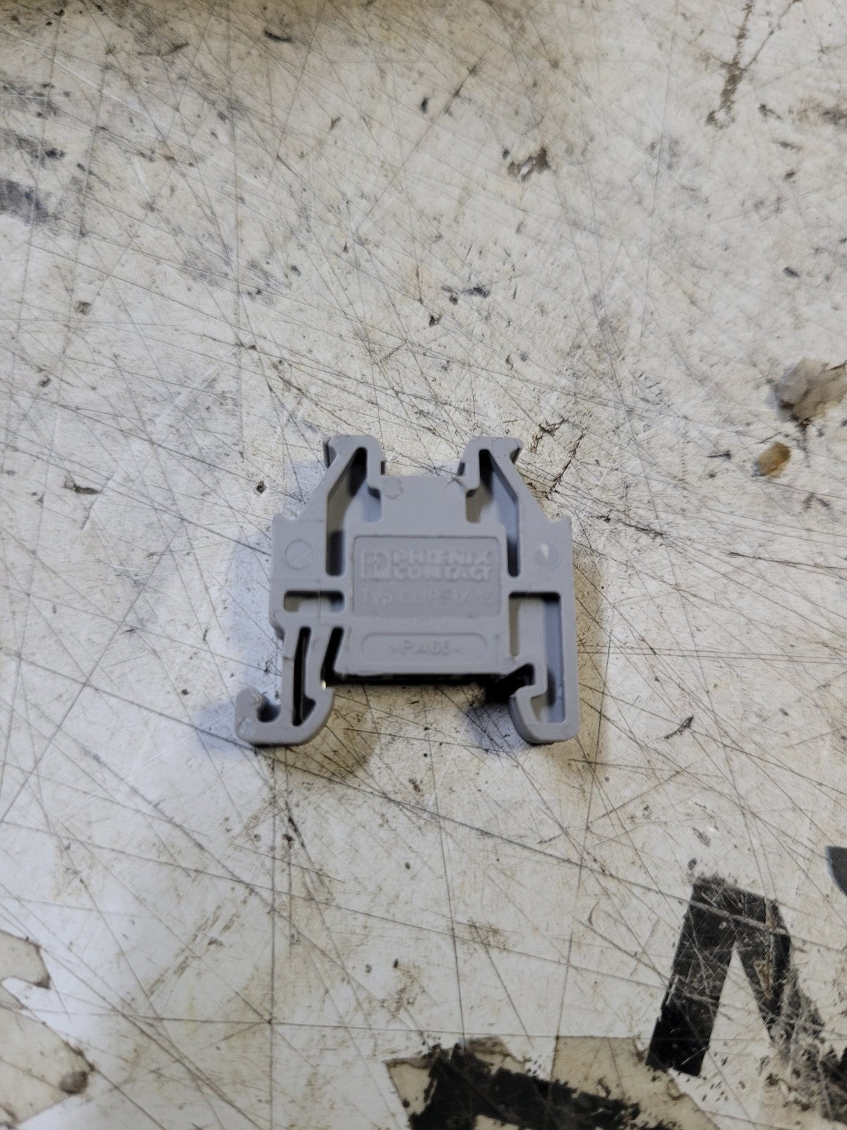 1 BAG OF 237PC -  3022263 – Connector End Bracket, Rail Type For CLIPLINE Series