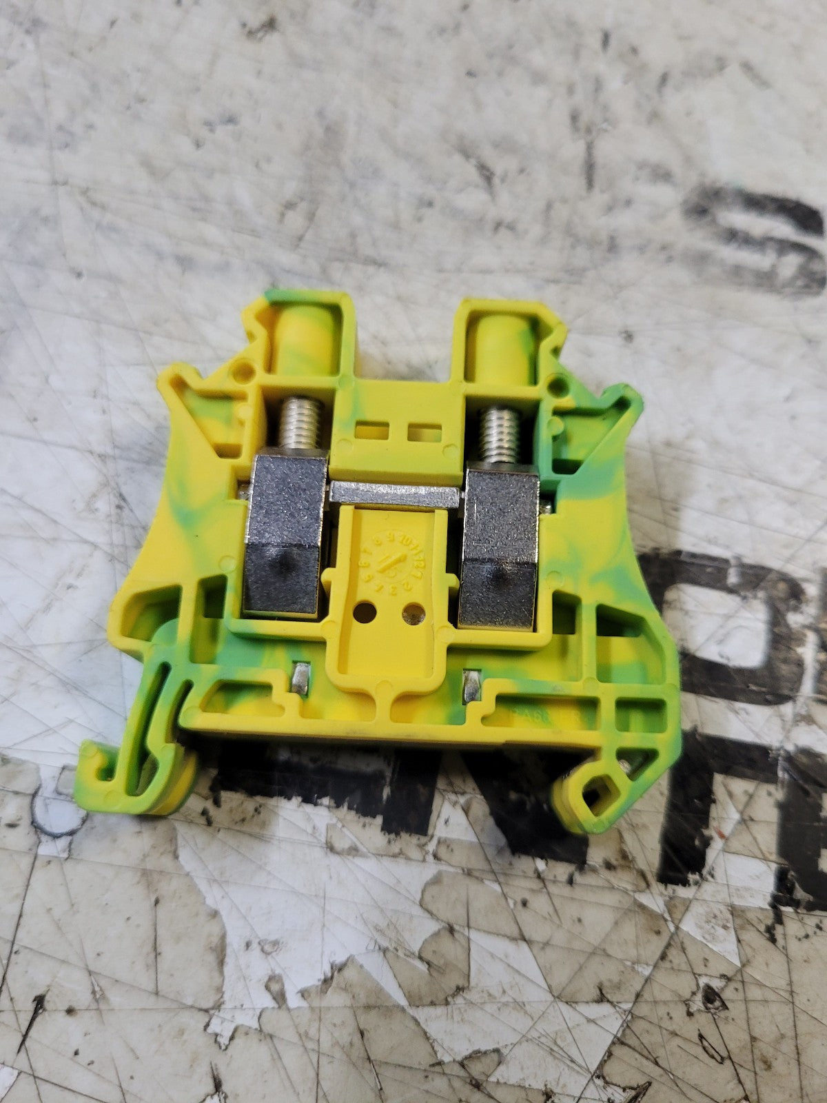 LOT OF 47PC - Phoenix Contact 3044173 Conn Term Blk DIN Rail Feed Thru Screw