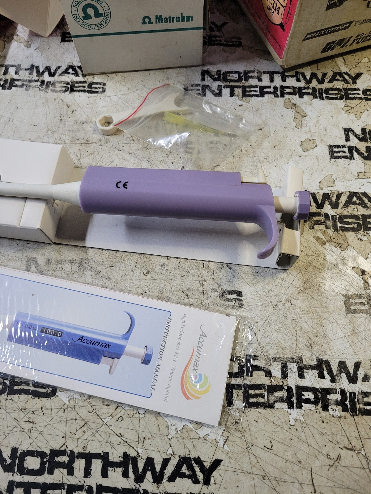 Accumax MicroPipette 5-50ul VA-200
