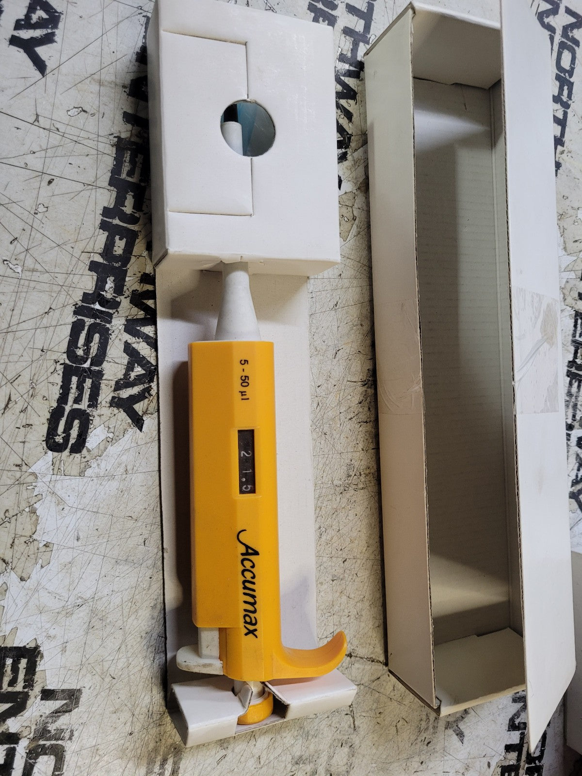Accumax MicroPipette 100-1000ul VA-600