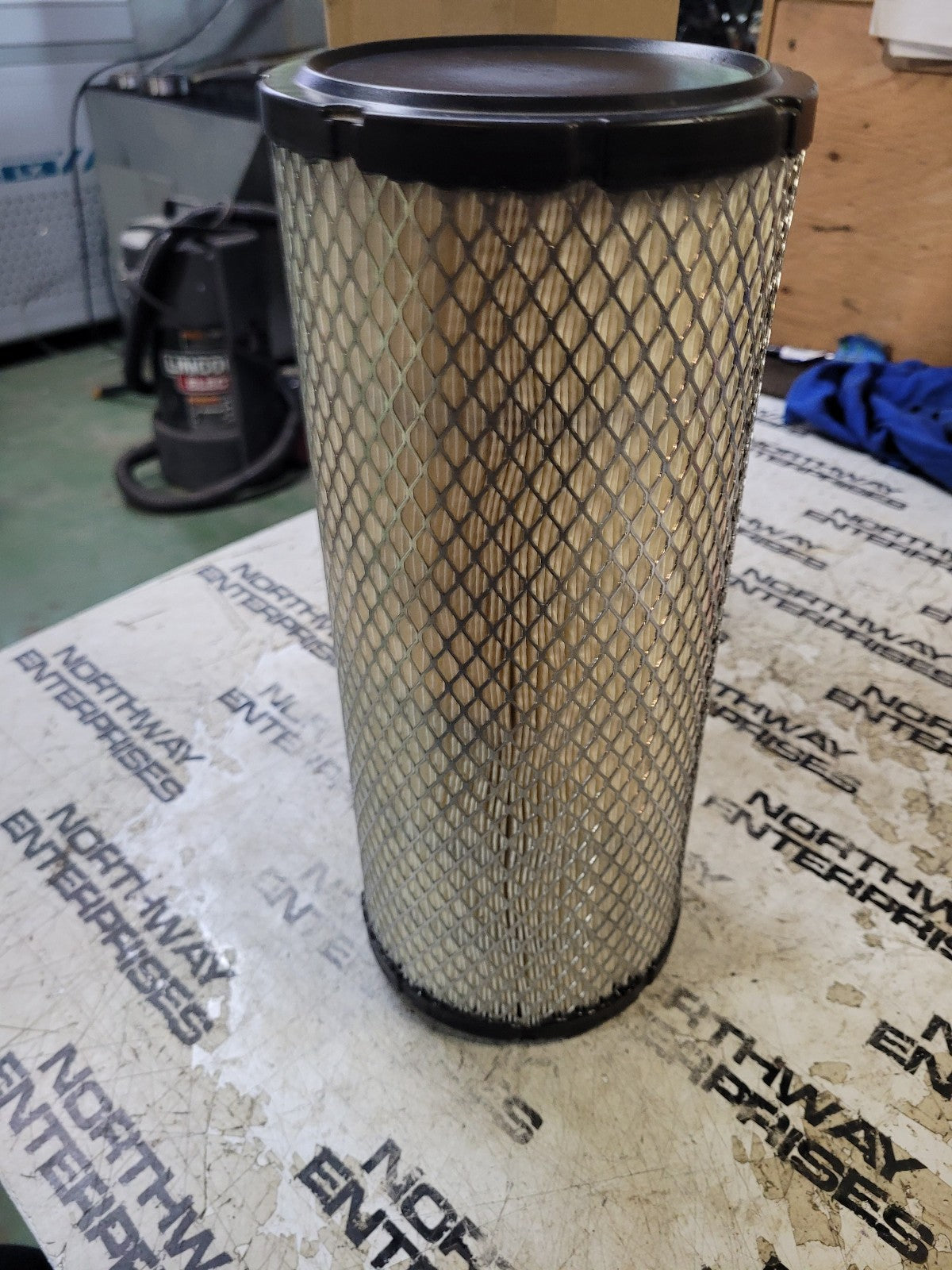NEW R53542 BALDWIN AIR FILTER