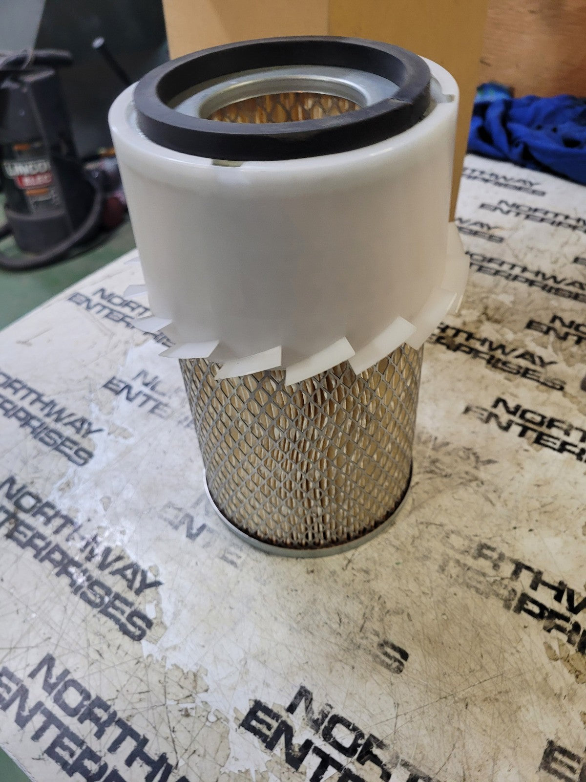 NEW PA1752-FN BALDWIN AIR FILTER