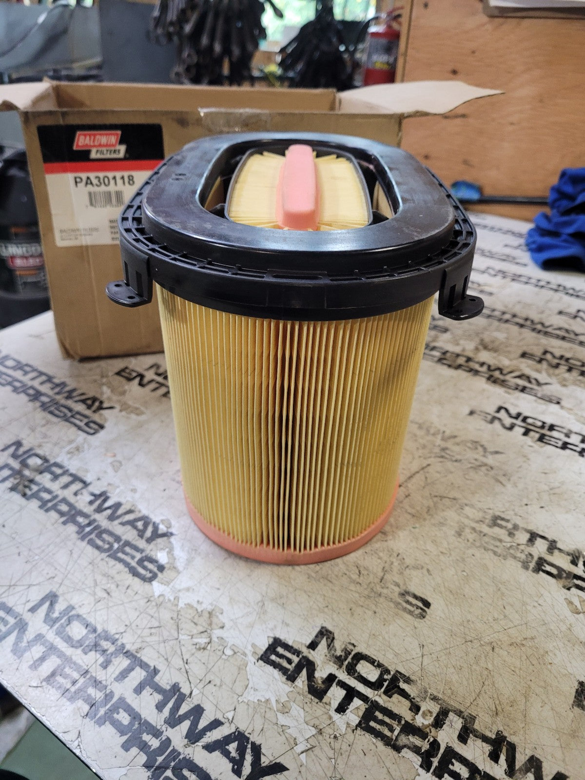 NEW PA30118 BALDWIN AIR FILTER