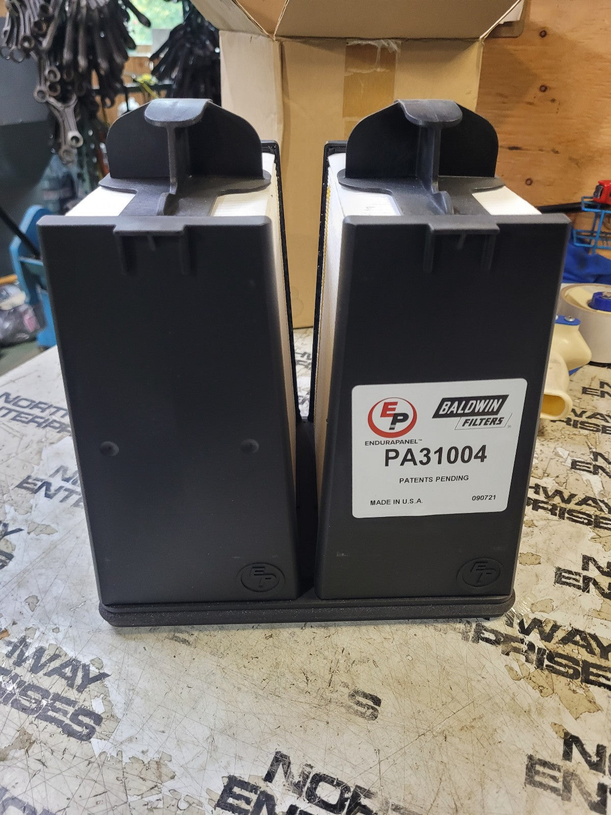 NEW PA31004 BALDWIN AIR FILTER