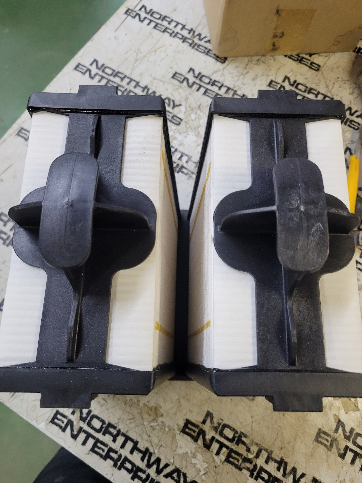 NEW PA31004 BALDWIN AIR FILTER