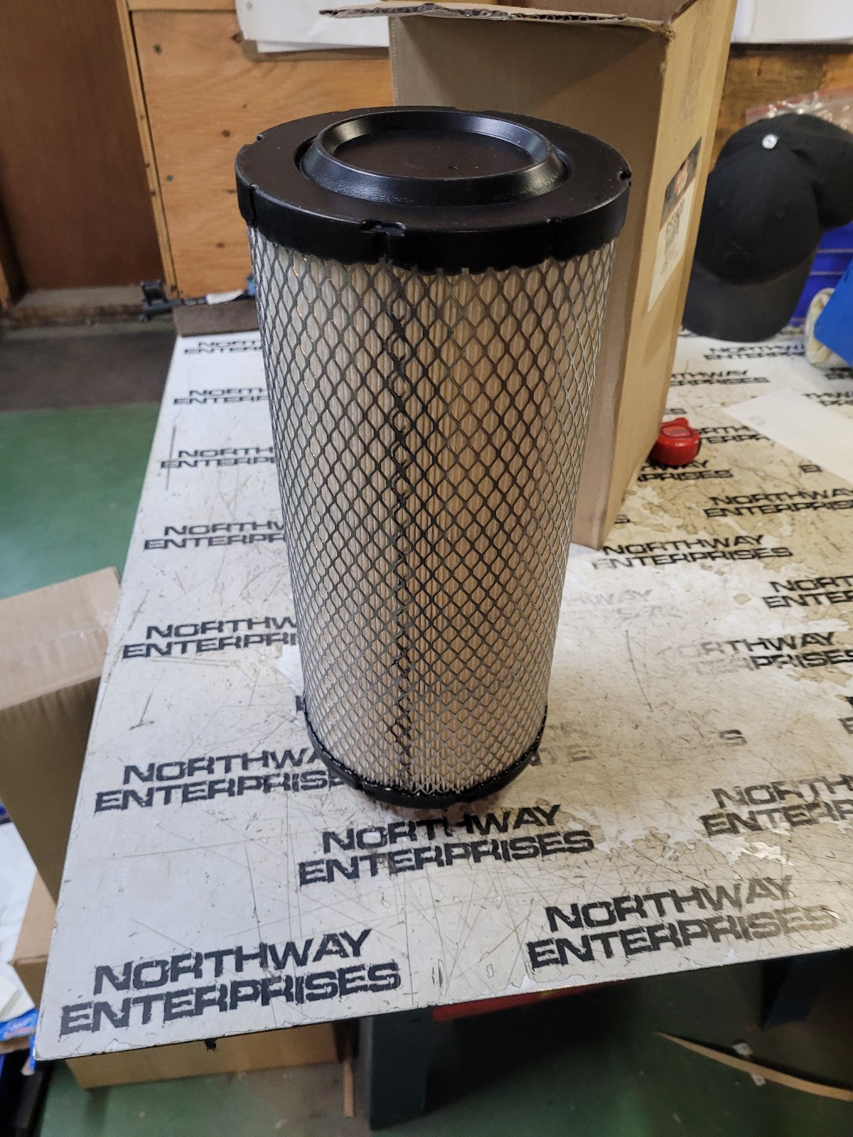NEW RS3920 BALDWIN AIR FILTER