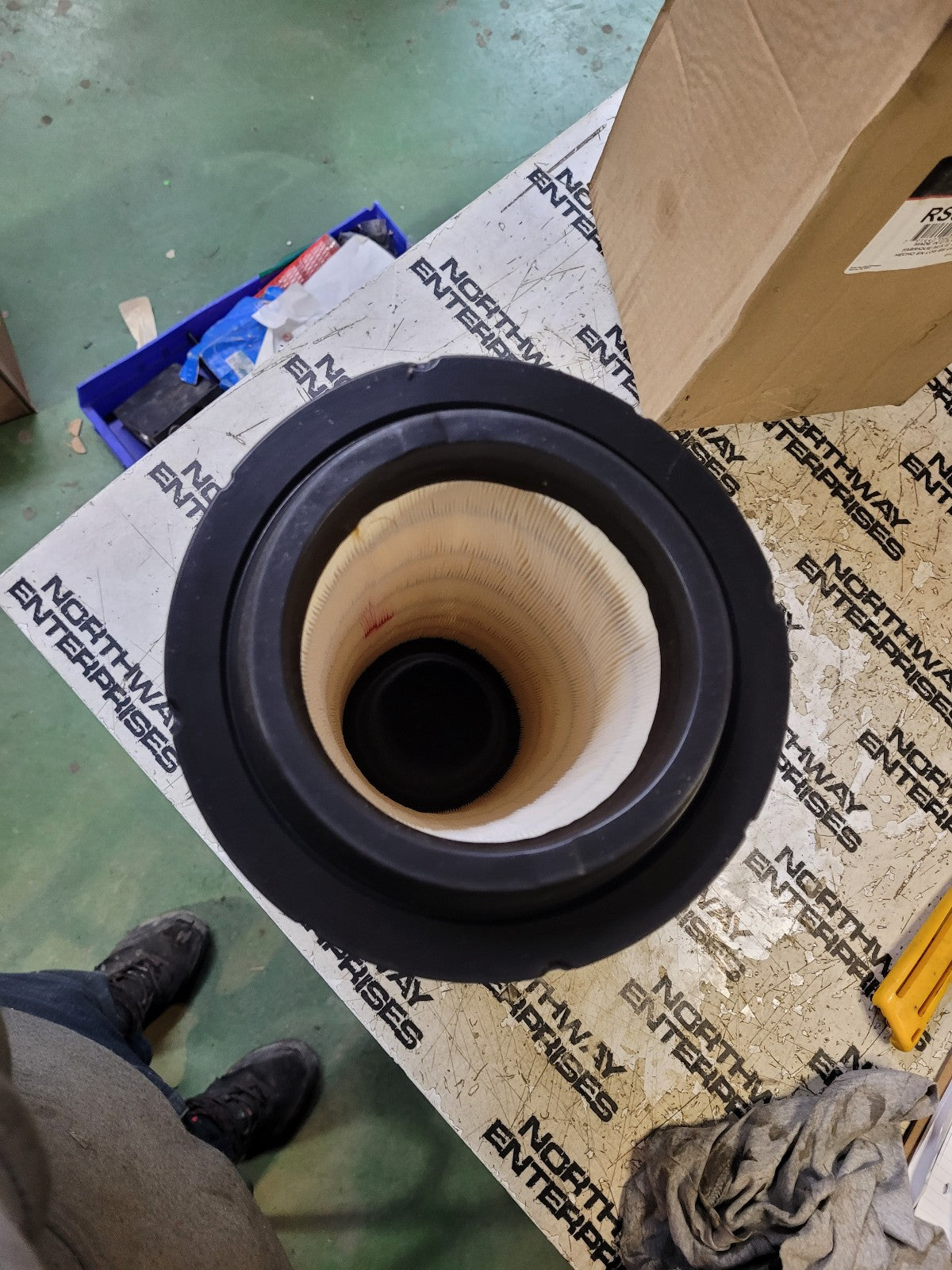 NEW RS3992 BALDWIN AIR FILTER