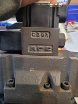 dshg-04-2b60d24-5090 dshg-04-2b2-d24-5090 2-Pos Pilot Oper Sol Dir Valve YUKEN