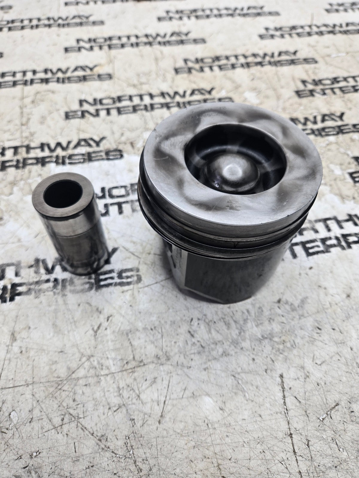 1843285C2 6.0L POWERSTROKE USED PISTON