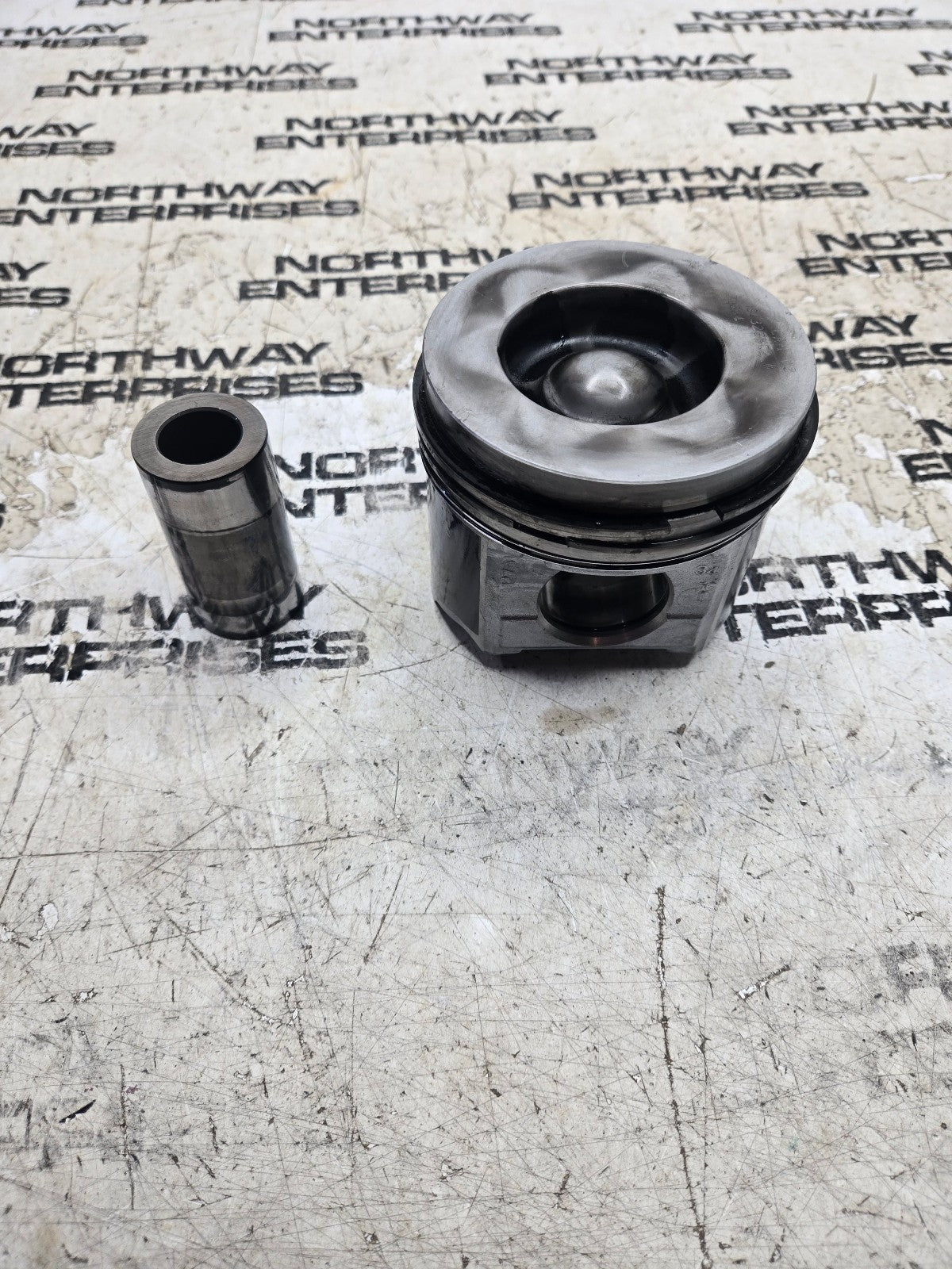 1843285C2 6.0L POWERSTROKE USED PISTON