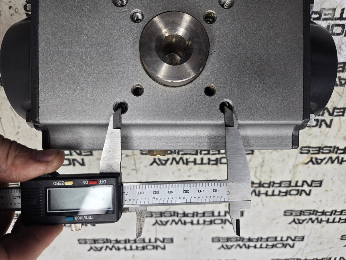 NEW AT100 AT-100 PNEUMATIC VALVE ACTUATOR