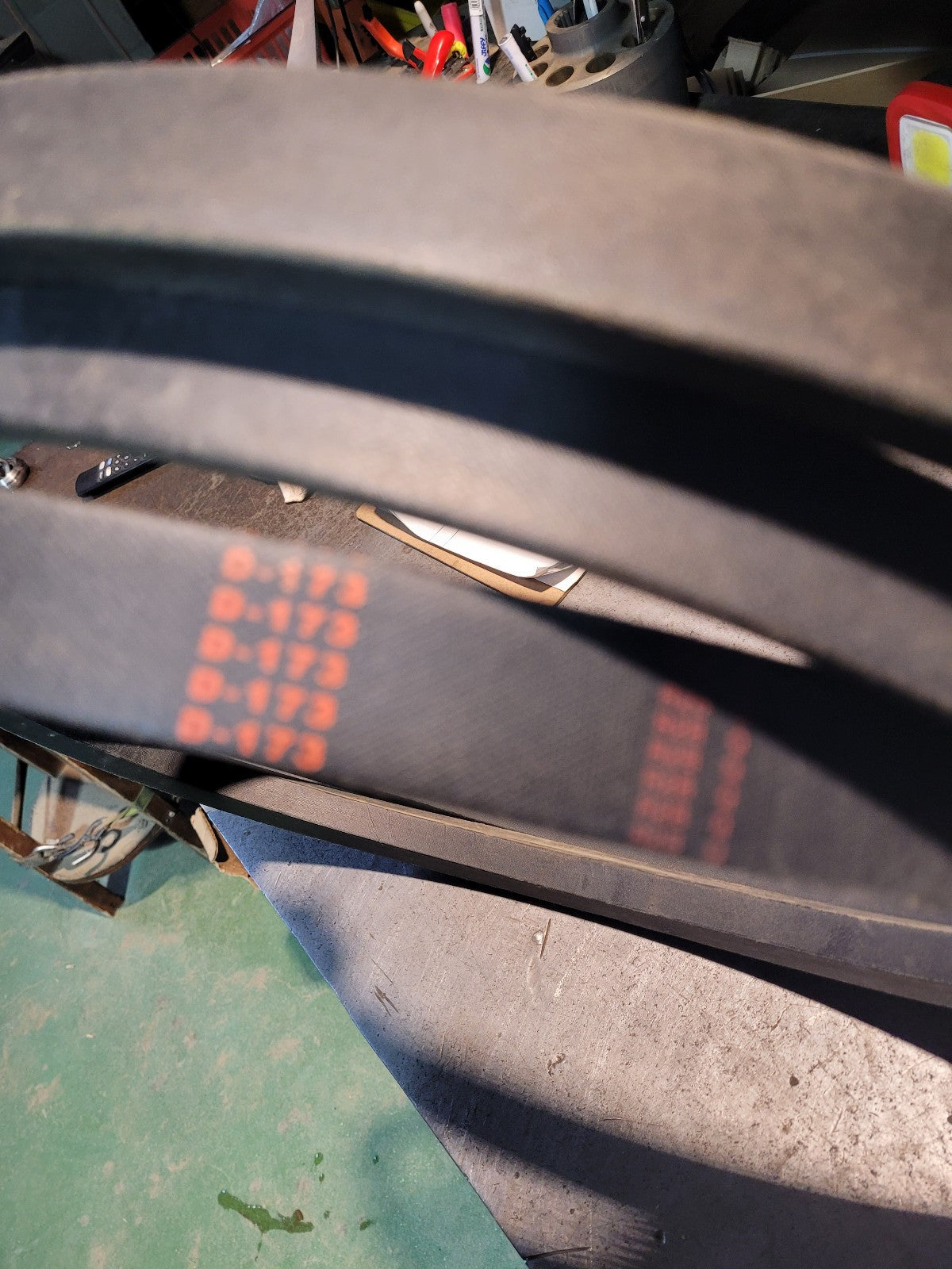 NEW D173 BELT 1-1/4 in Top Width, 1 Strand, 178 in OD