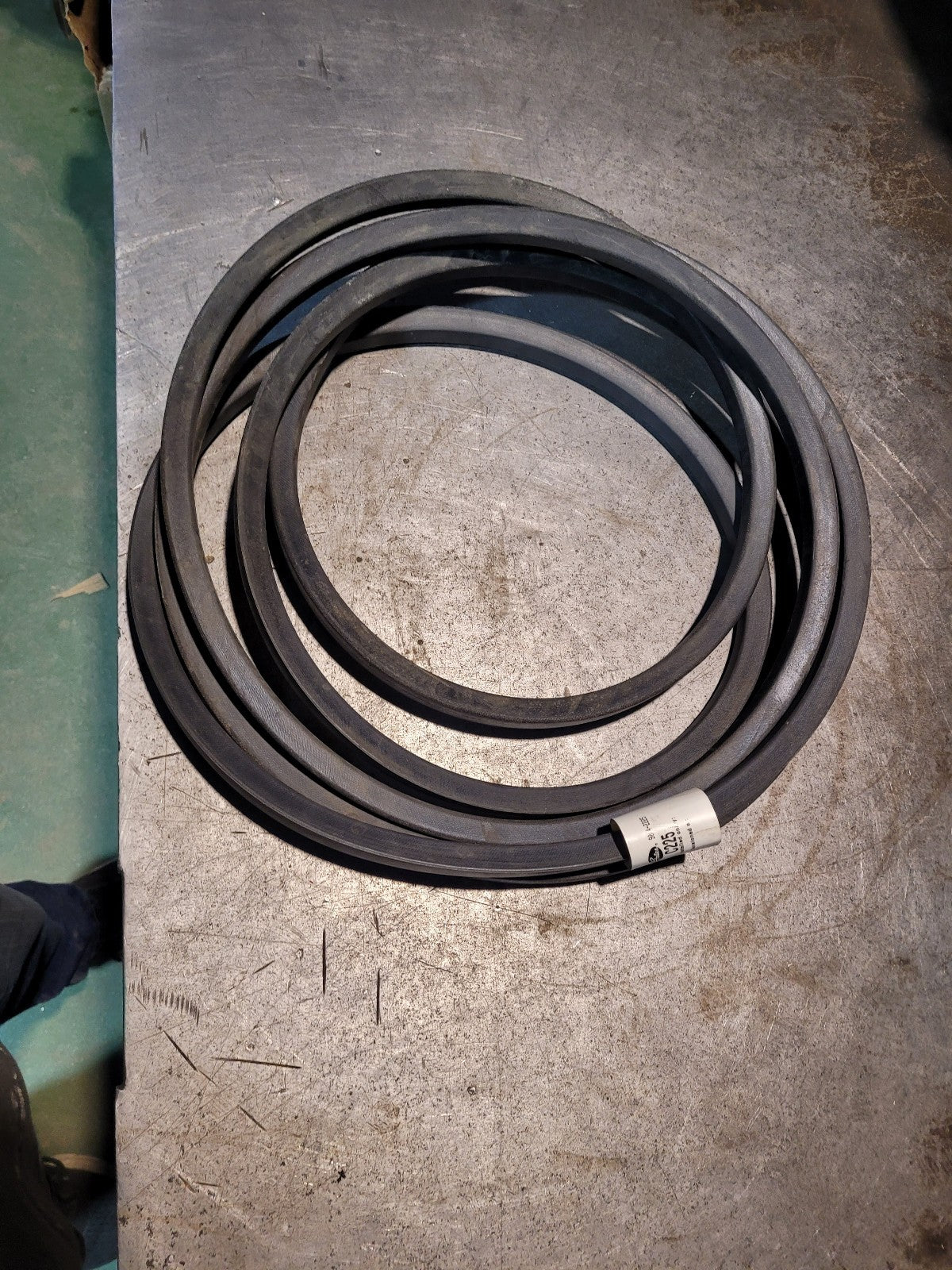 NEW C225 9004-2225 GATES BELT 7/8 in Top Width, 1 Strand, 227 in OD