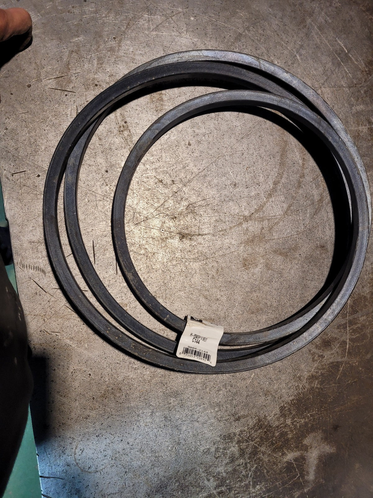 NEW C144 9004-2144 GATES BELT 7/8 in Top Width, 1 Strand, 148 in OD