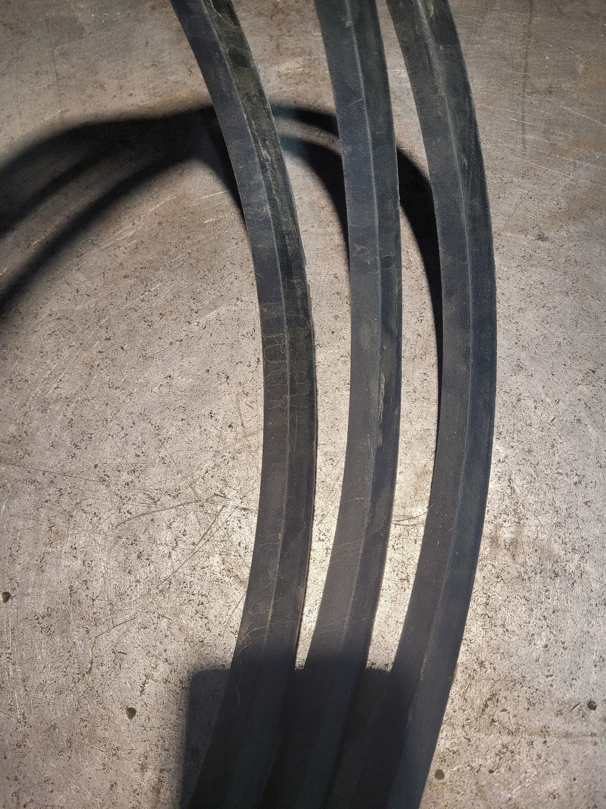 New C168 GATES BELT  7/8 in Top Width, 1 Strand, 172 in OD