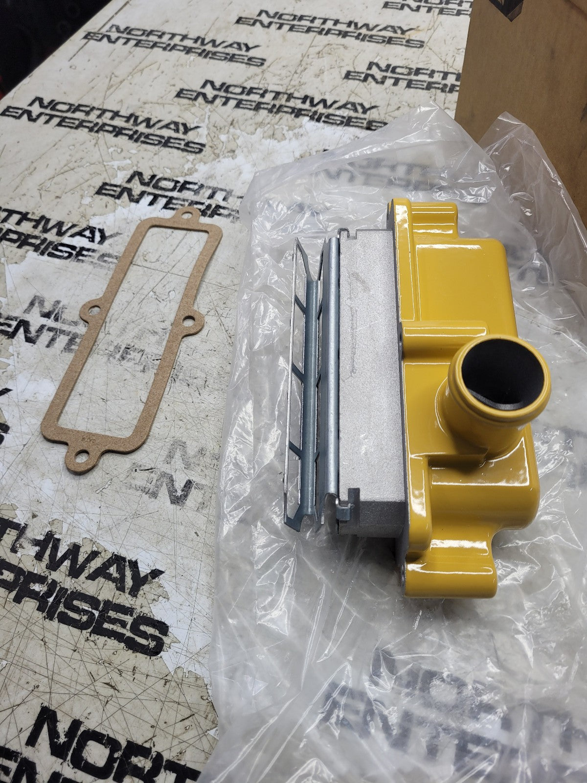Genuine Cat  9Y-4357 Caterpillar Air Breather In oem Box 9Y4357