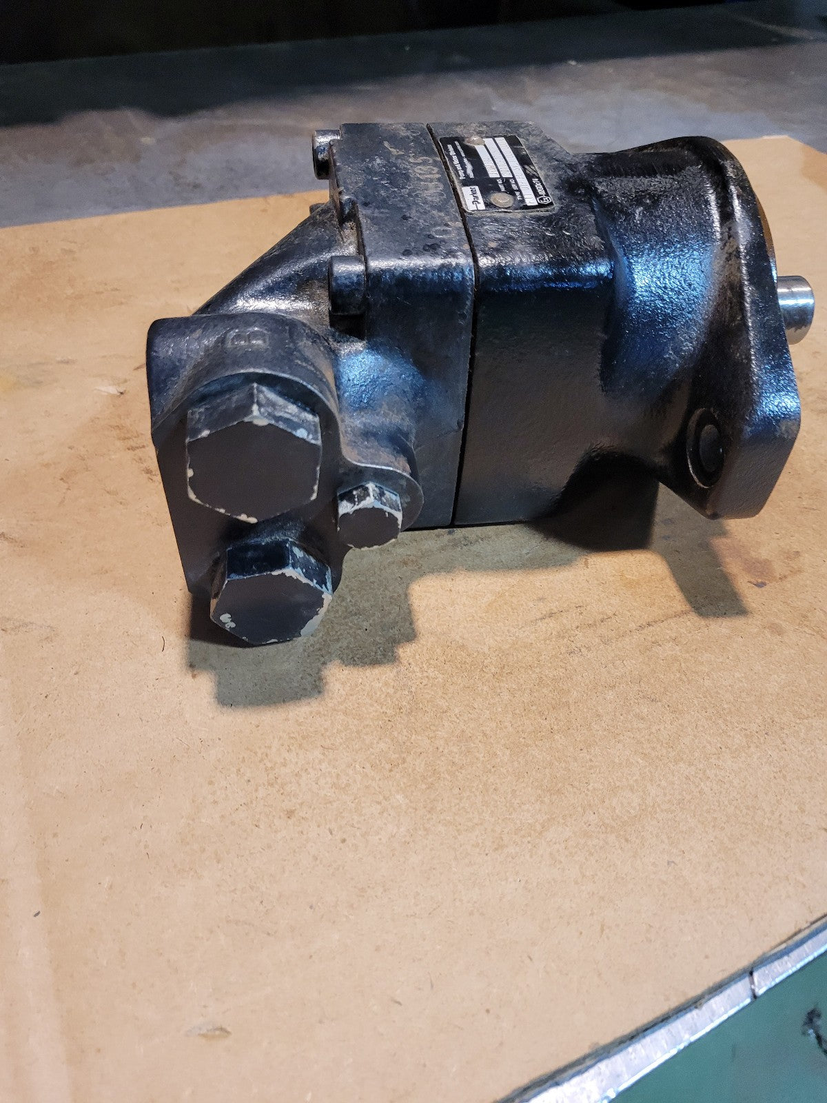 NEW PARKER F11-019-HU-SV-1-000-0000 , 3707313 HYDRAULIC PUMP