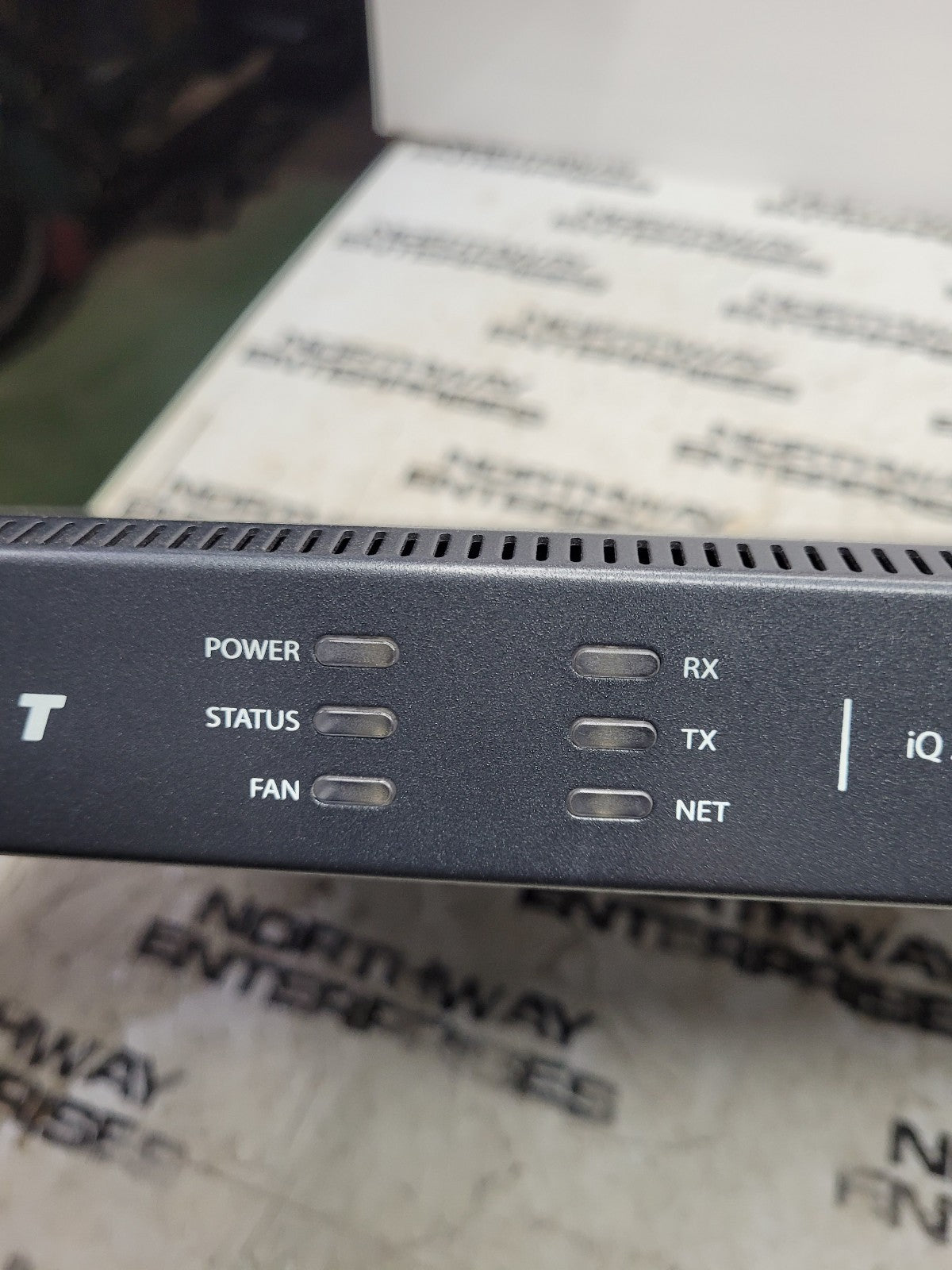 E0004963-0001 MODEL iQ 200 RACKMOUNT IDIRECT