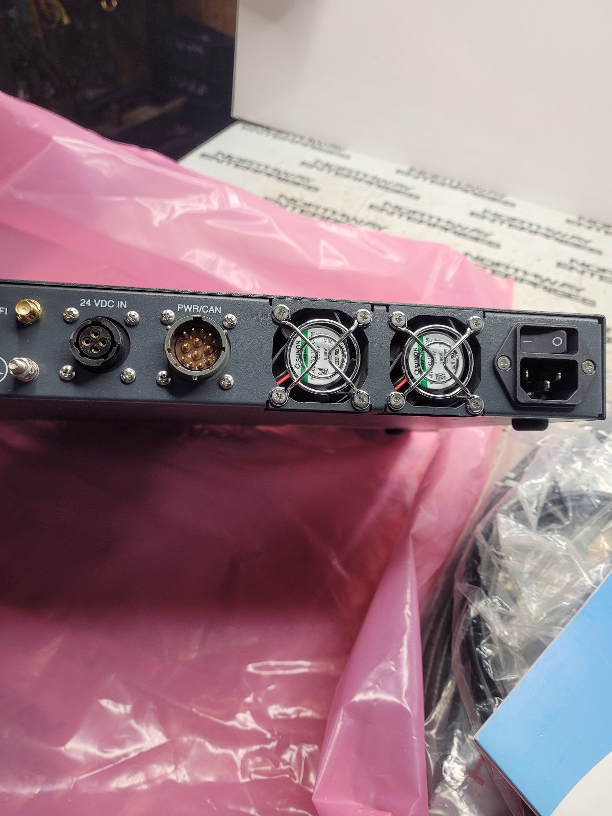 iNetVu 2318E29591 6862 box C7715B 7715 Antenna Controller
