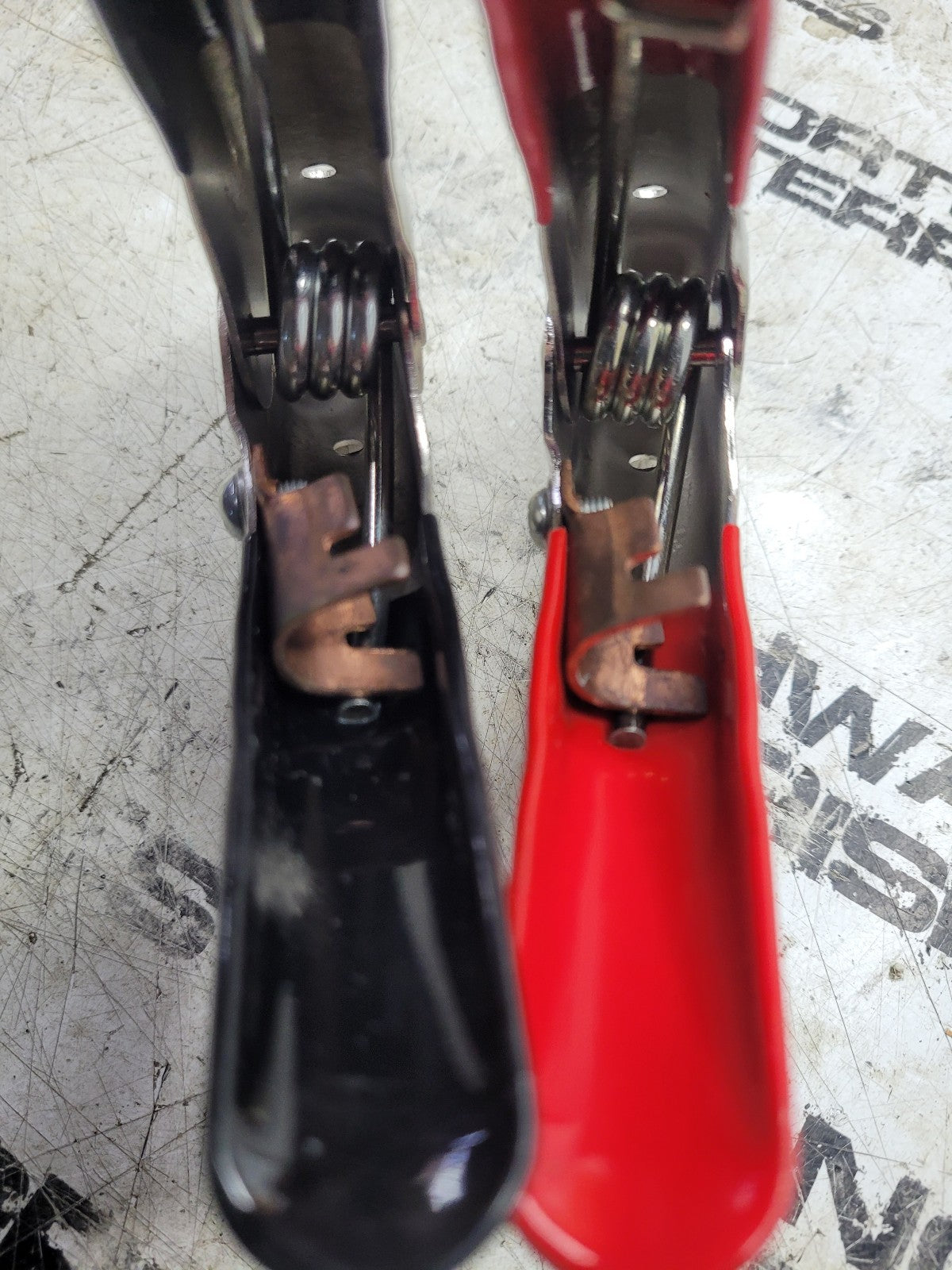 LOT OF 4 SETS OF Shark Welding Battery Clamps for up to 400 Amps PN 12104