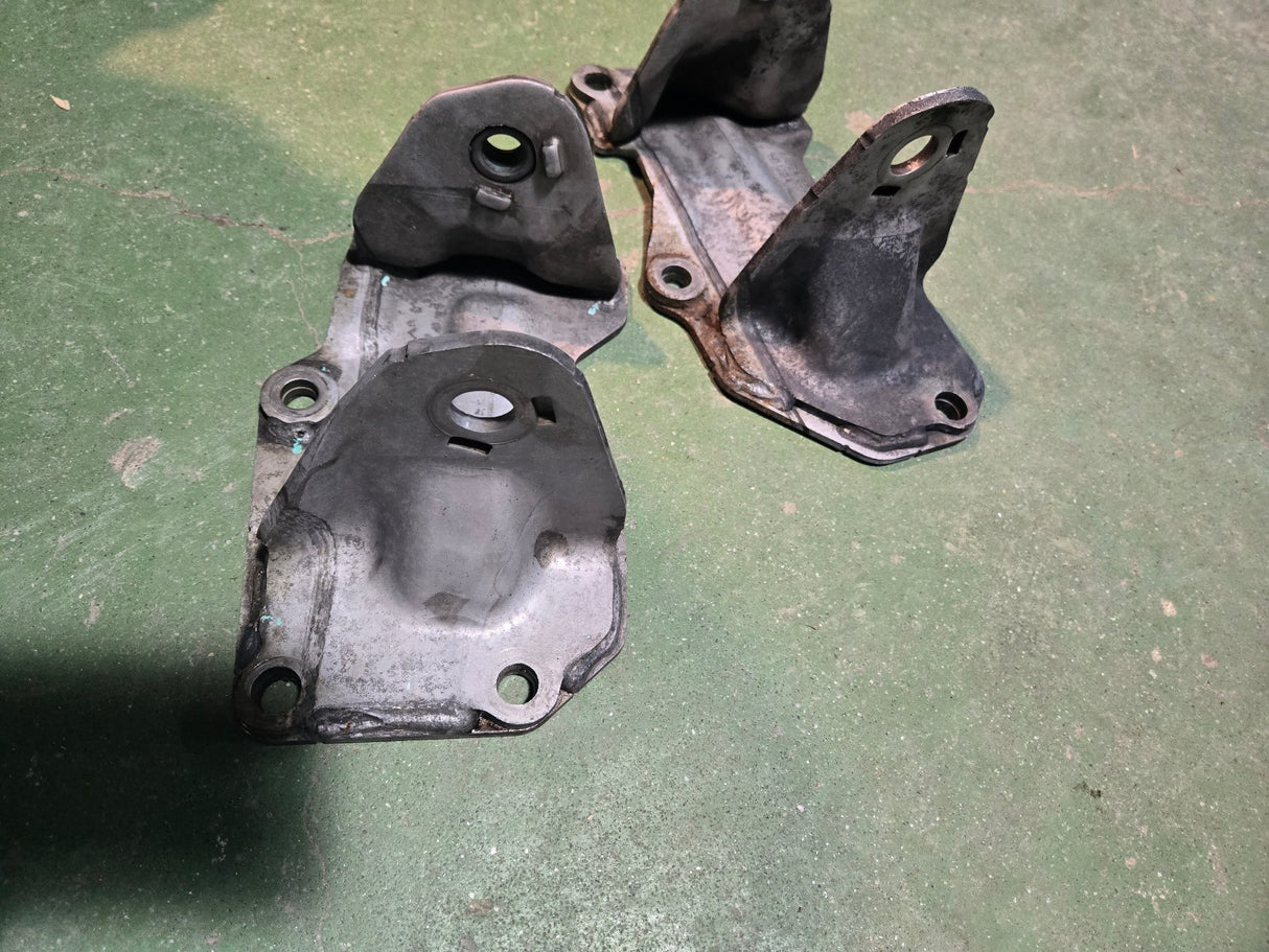 2020 FORD 6.7L POWERSTROKE PAIR OF ENGINE MOUNTS MC34-6046-DB MC34-6B033-DB
