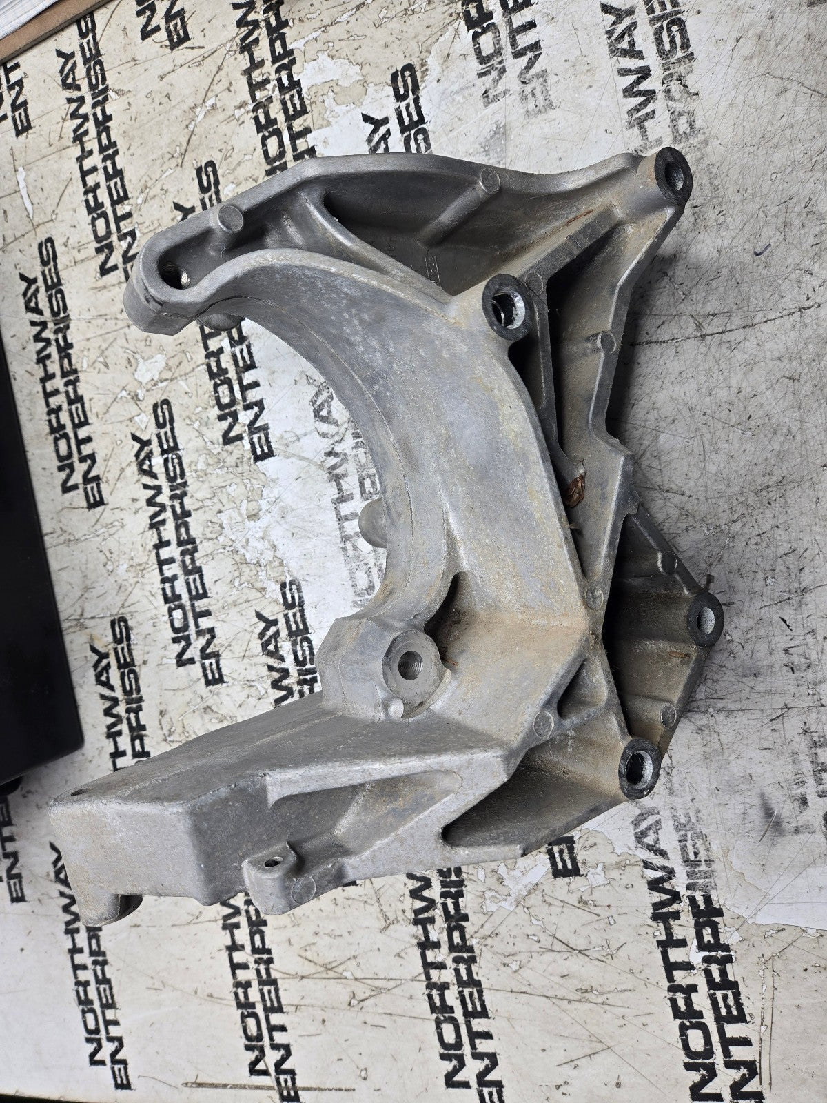 2017 - 2022 FORD POWERSTROKE 6.7L DIESEL ALTERNATOR BRACKET OEM LC3Q8D611AA
