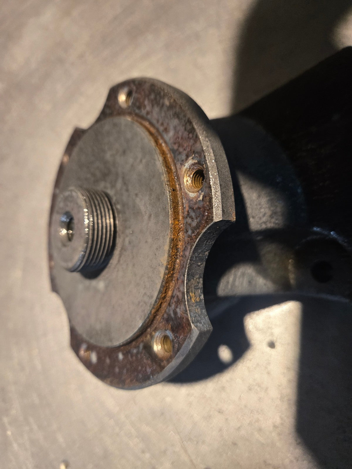 3949702 Cummins 2500 3500 5.9L 6.7 fan hub support bracket dodge 04-09 5086744AA