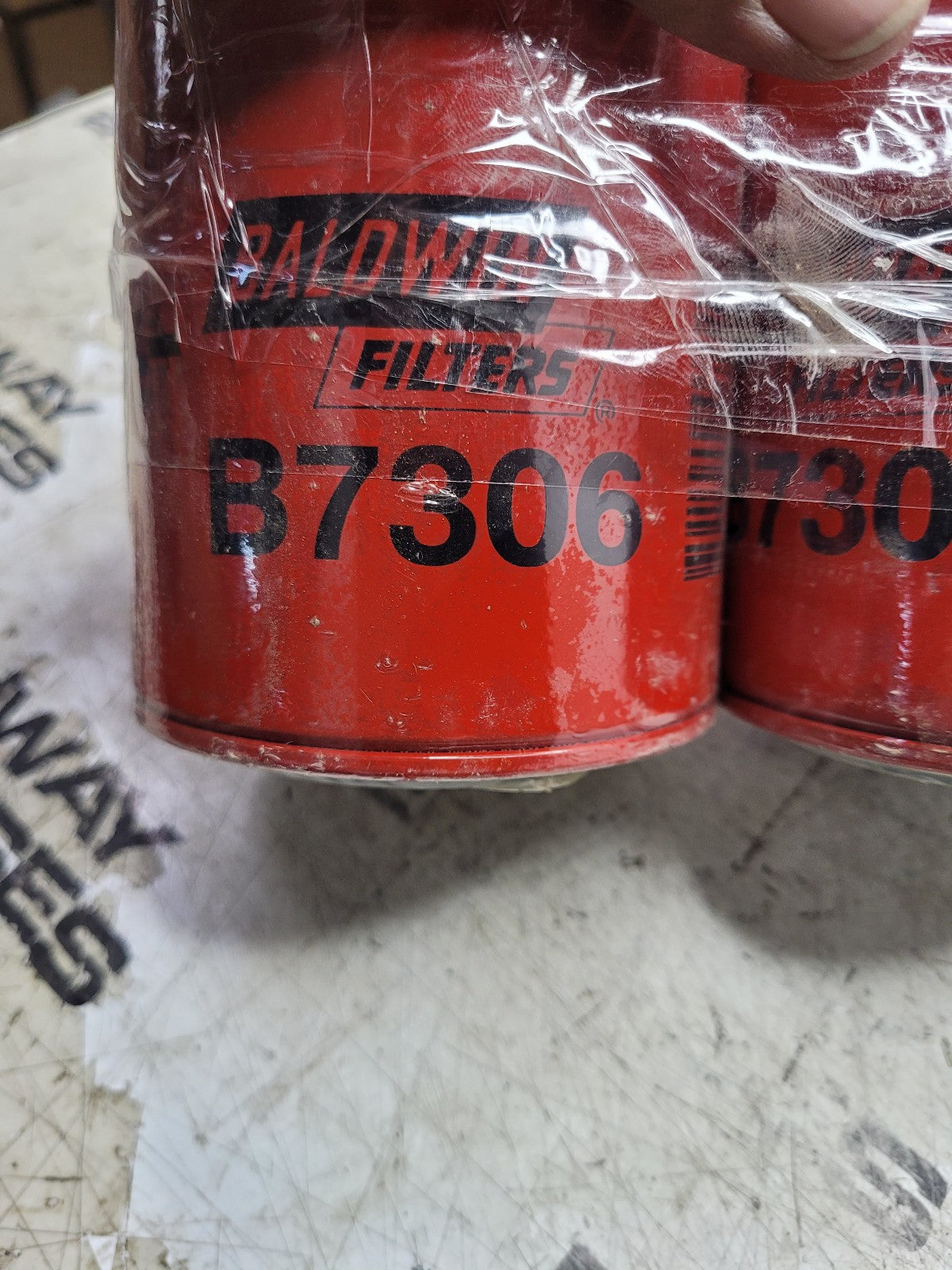 LOT OF 2 FILTERS - B7306 BALDWIN OIL FILTER
