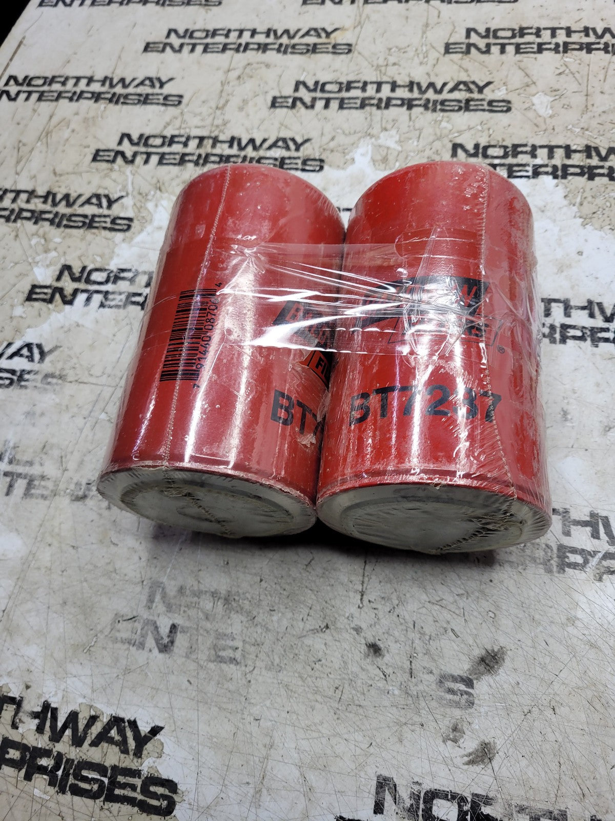 LOT OF 2 FILTERS - BT7237 BALDWIN OIL FILTER