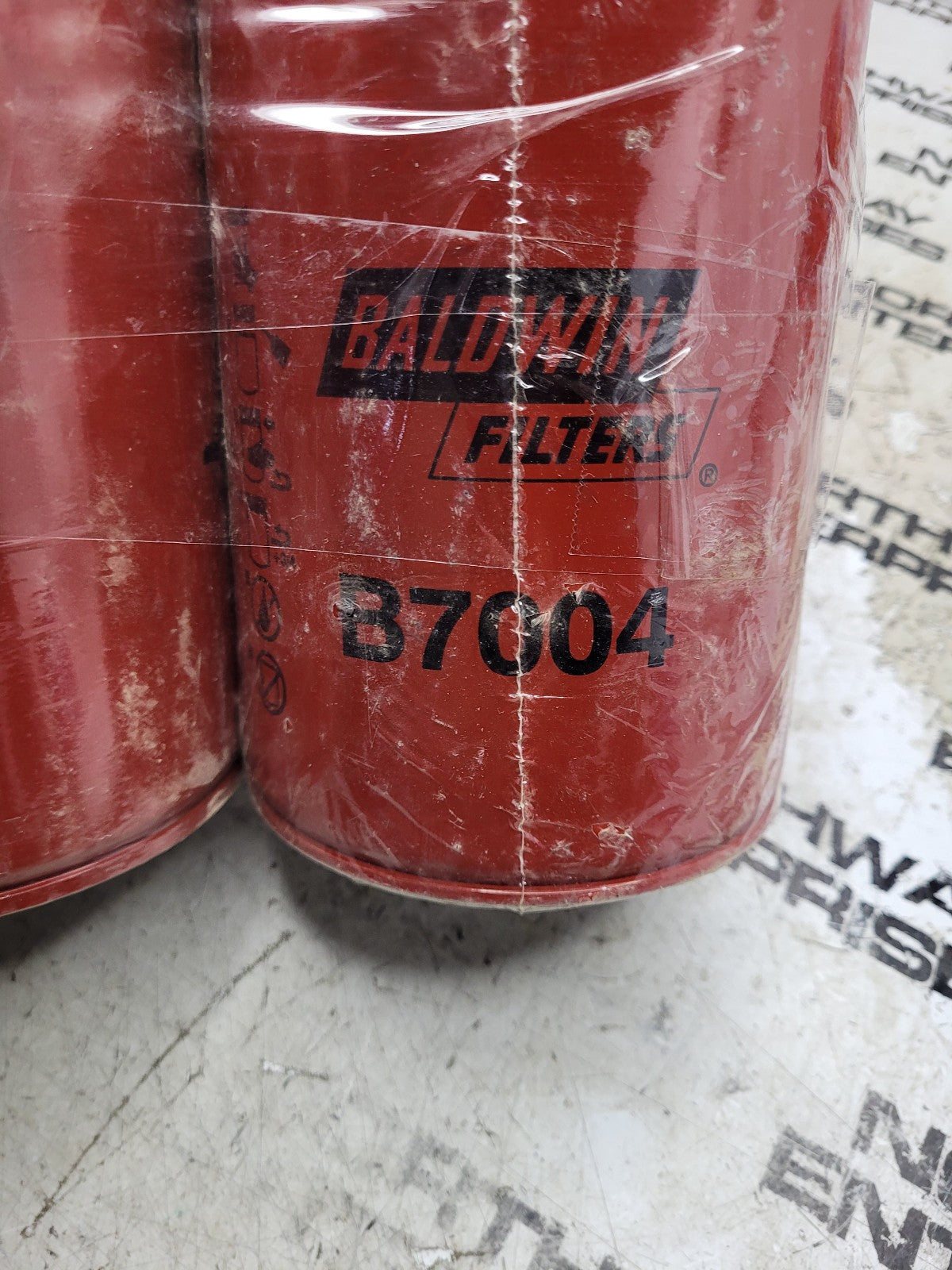 LOT OF 2 FILTERS - B7004 BALDWIN OIL FILTER